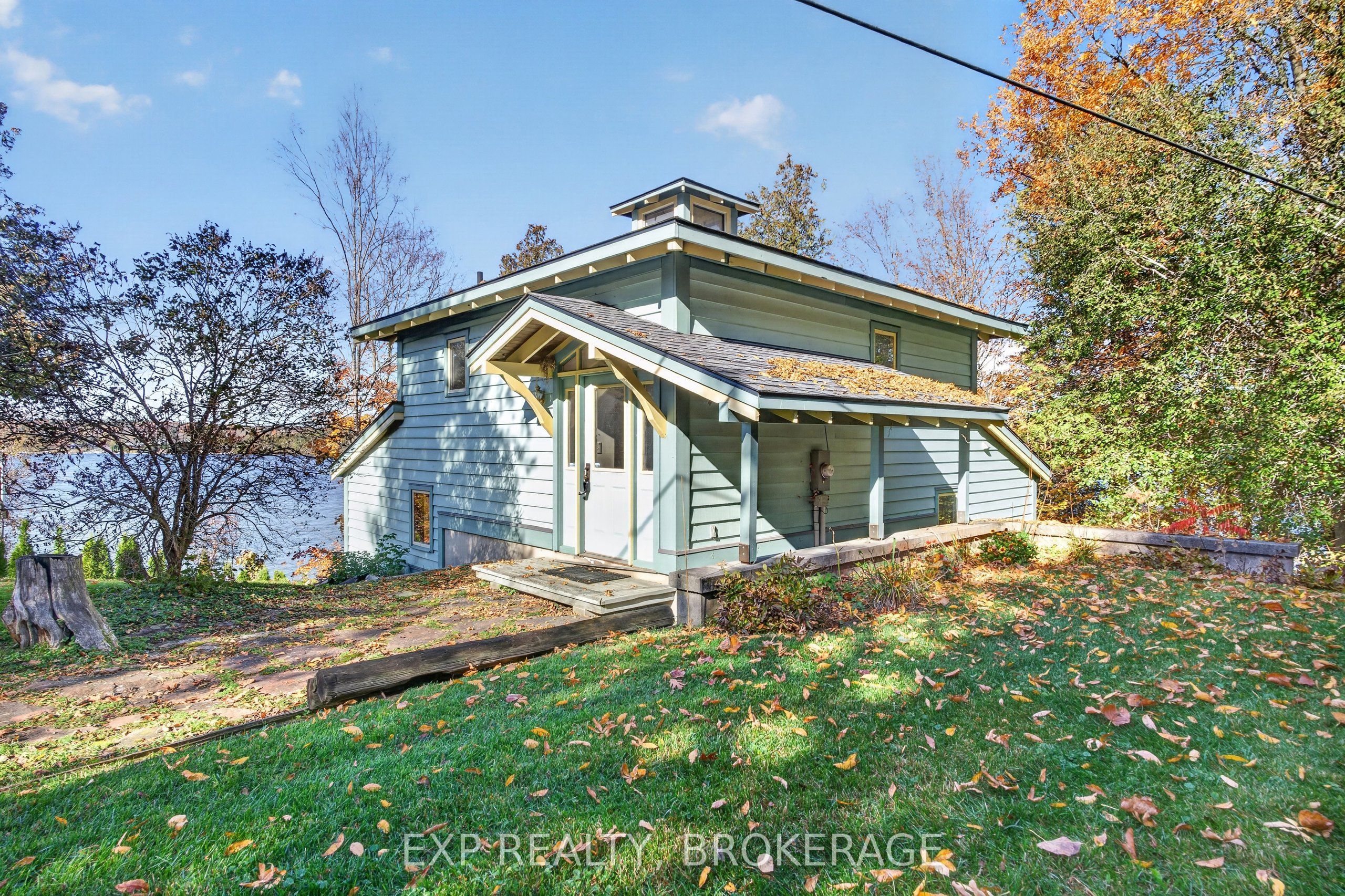 1008 MOCKINGBIRD Lane