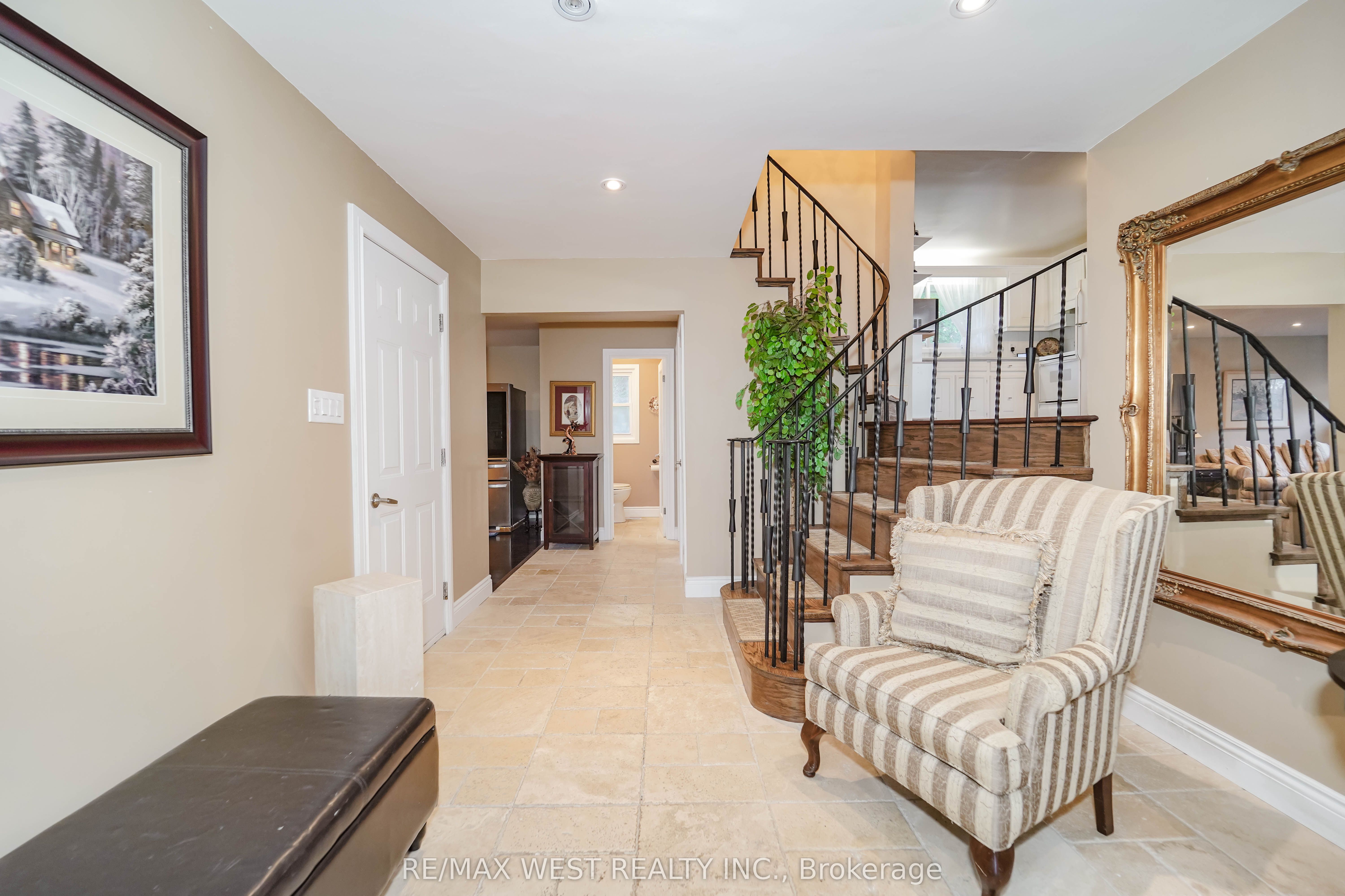 5949 Concession 6 Road