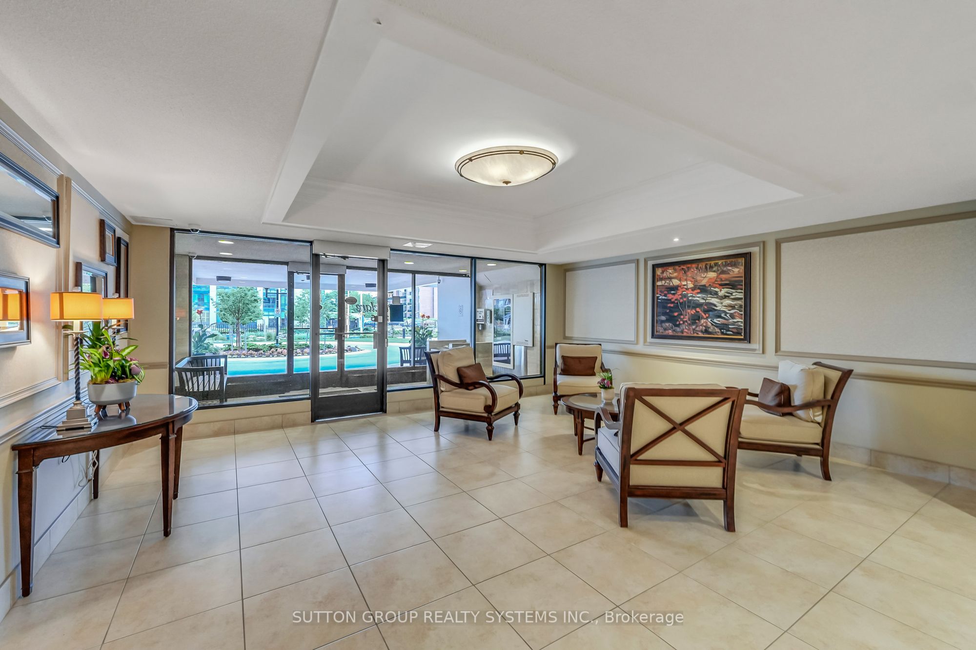 2185 Marine Drive 508