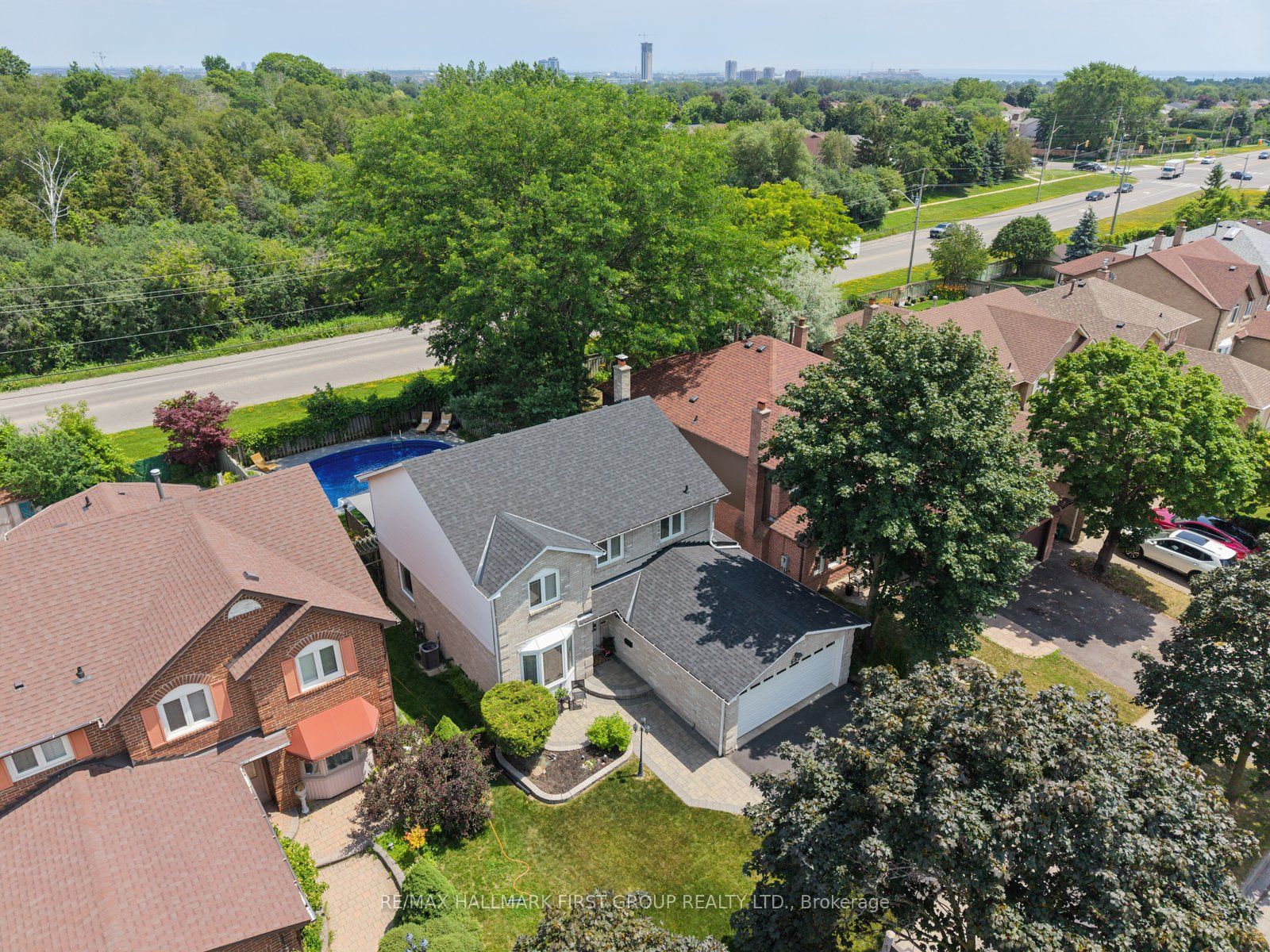 662 Cognac Crescent