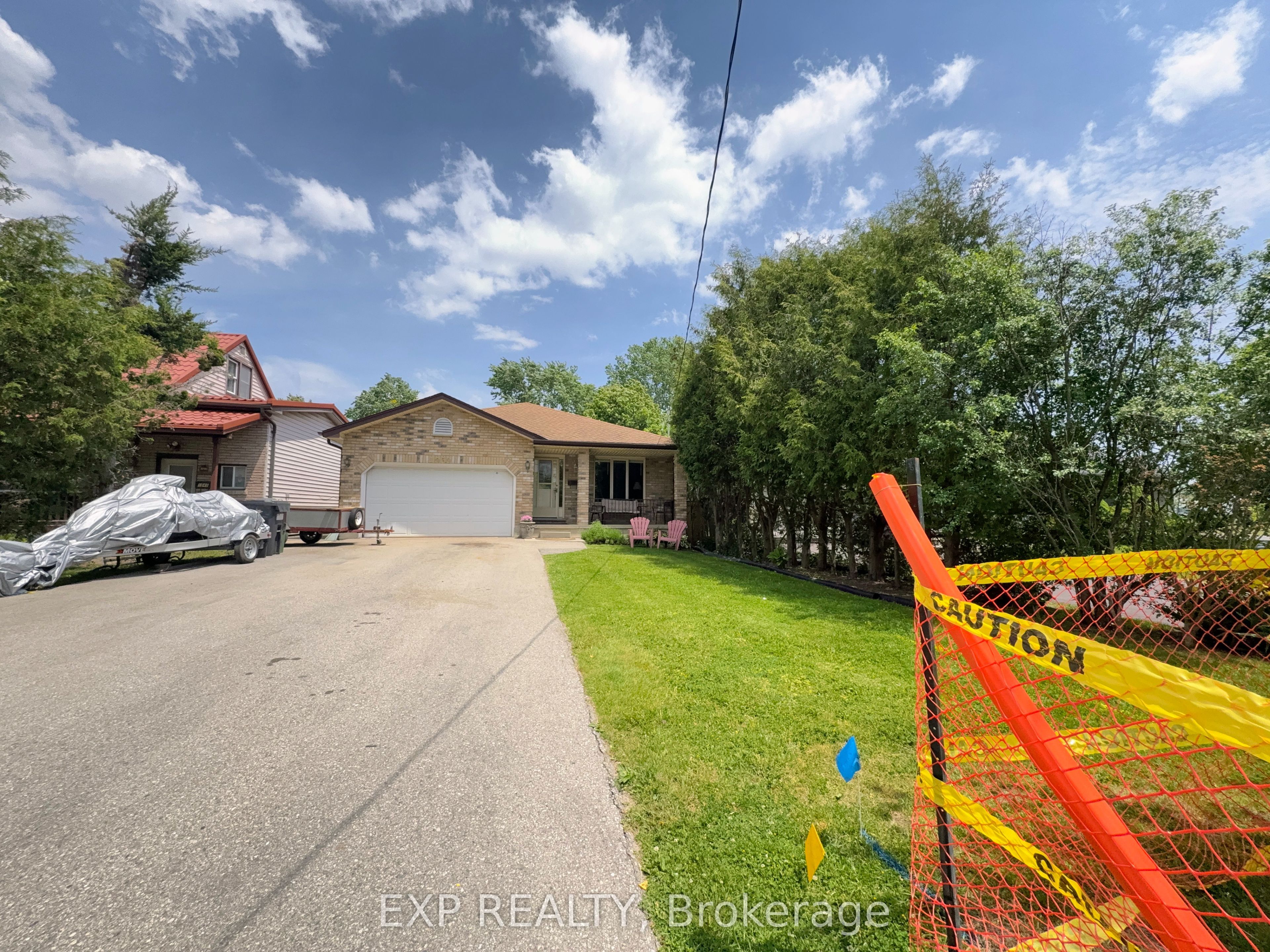 1050 WILLOW Drive