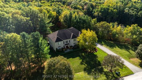 65 Kingswood Drive King ON L7B 1K8