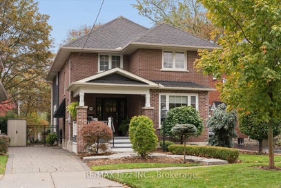 109 Lauder Road Oshawa ON L1G 2H5