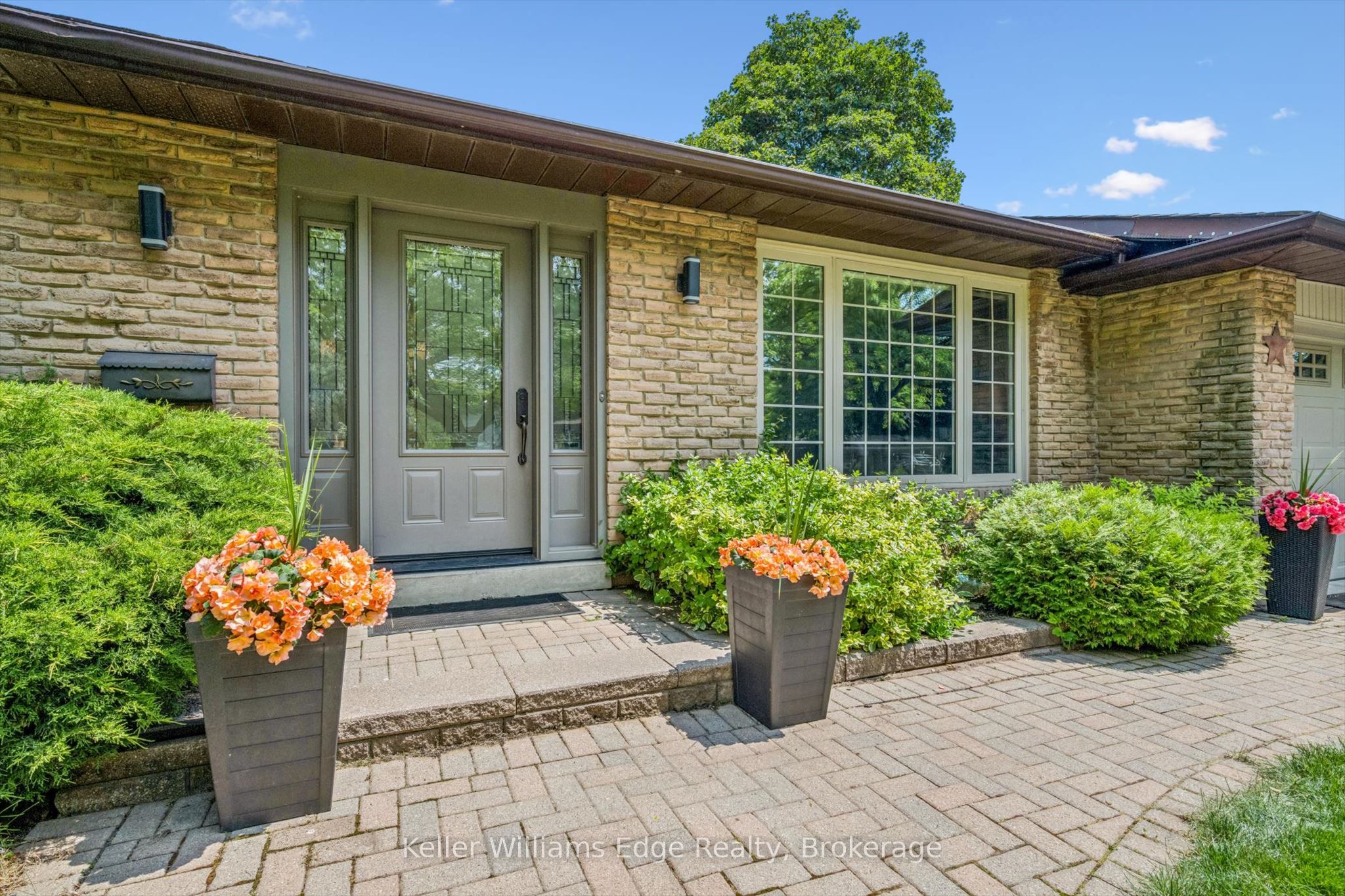 475 Vanguard Crescent