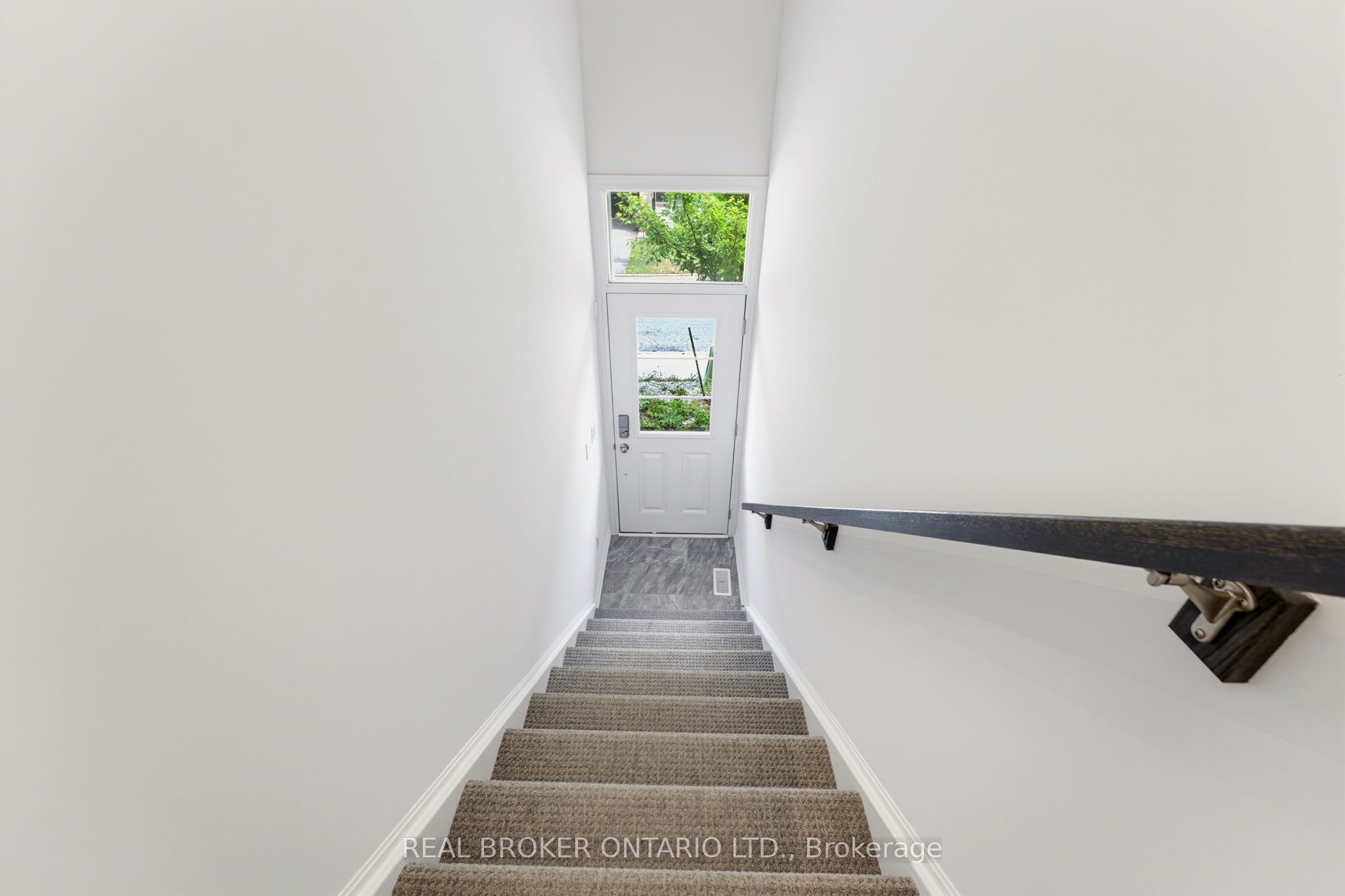 120 Court Drive
