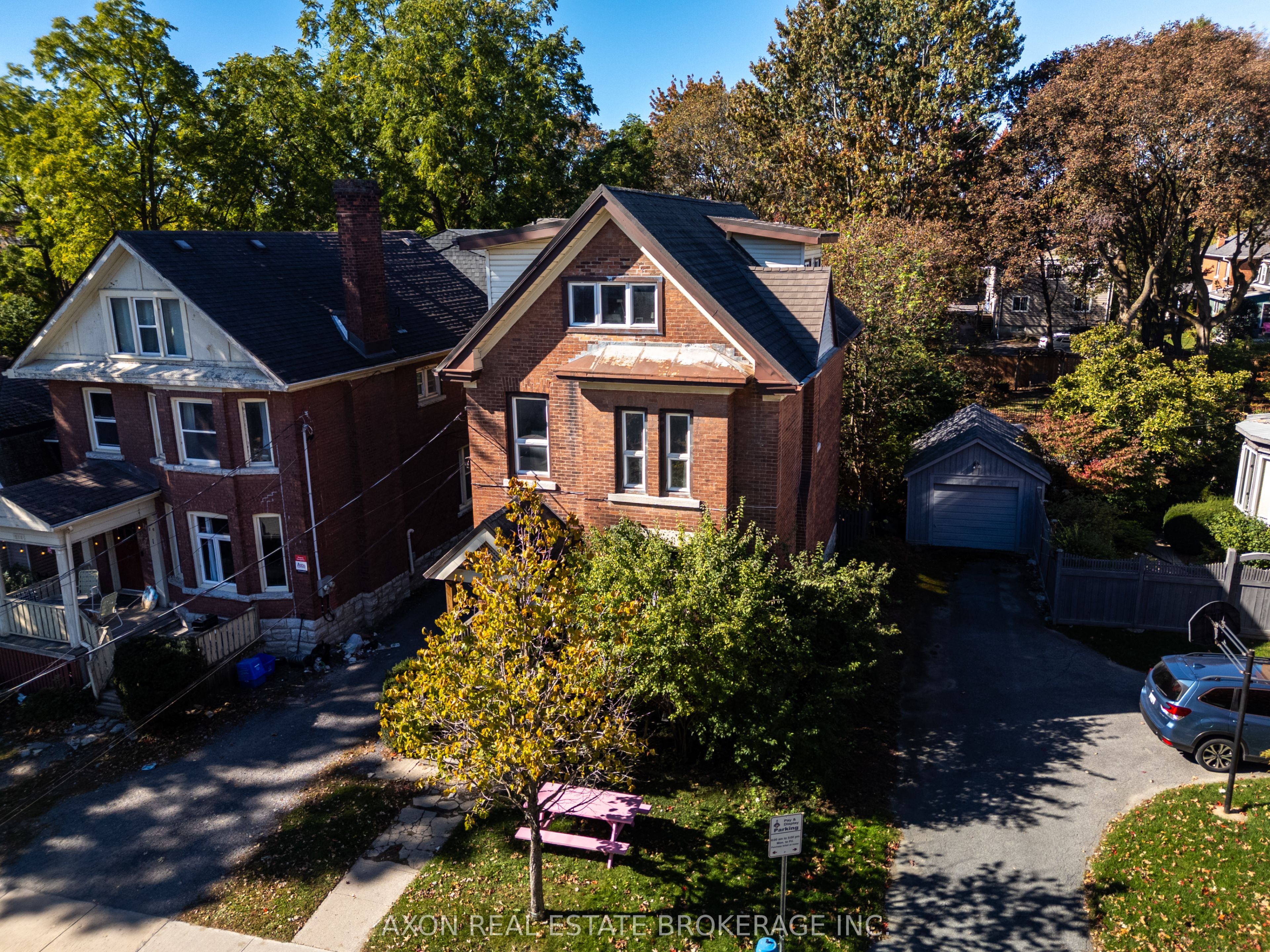 220 Frontenac Street
