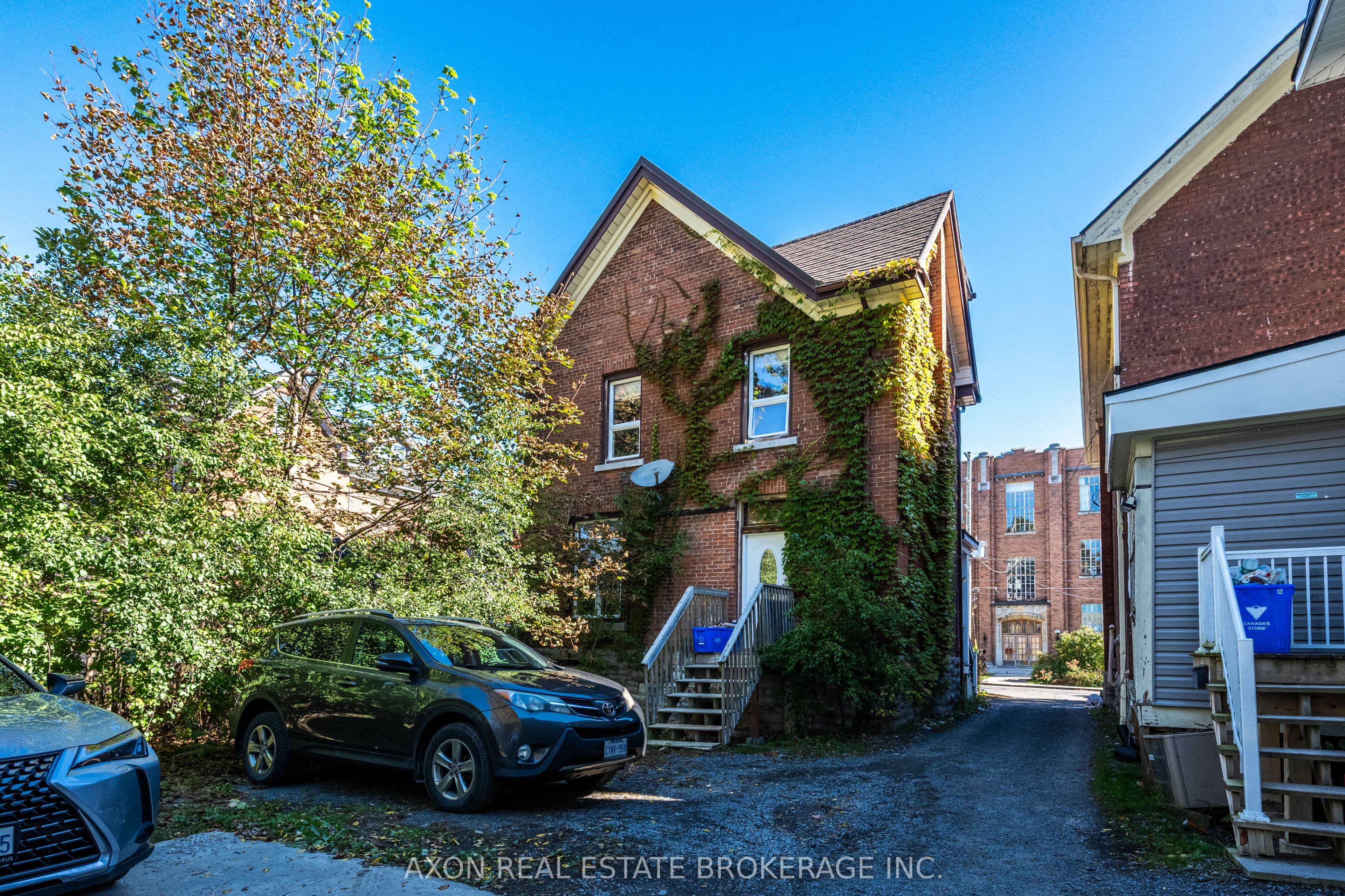 220 Frontenac Street