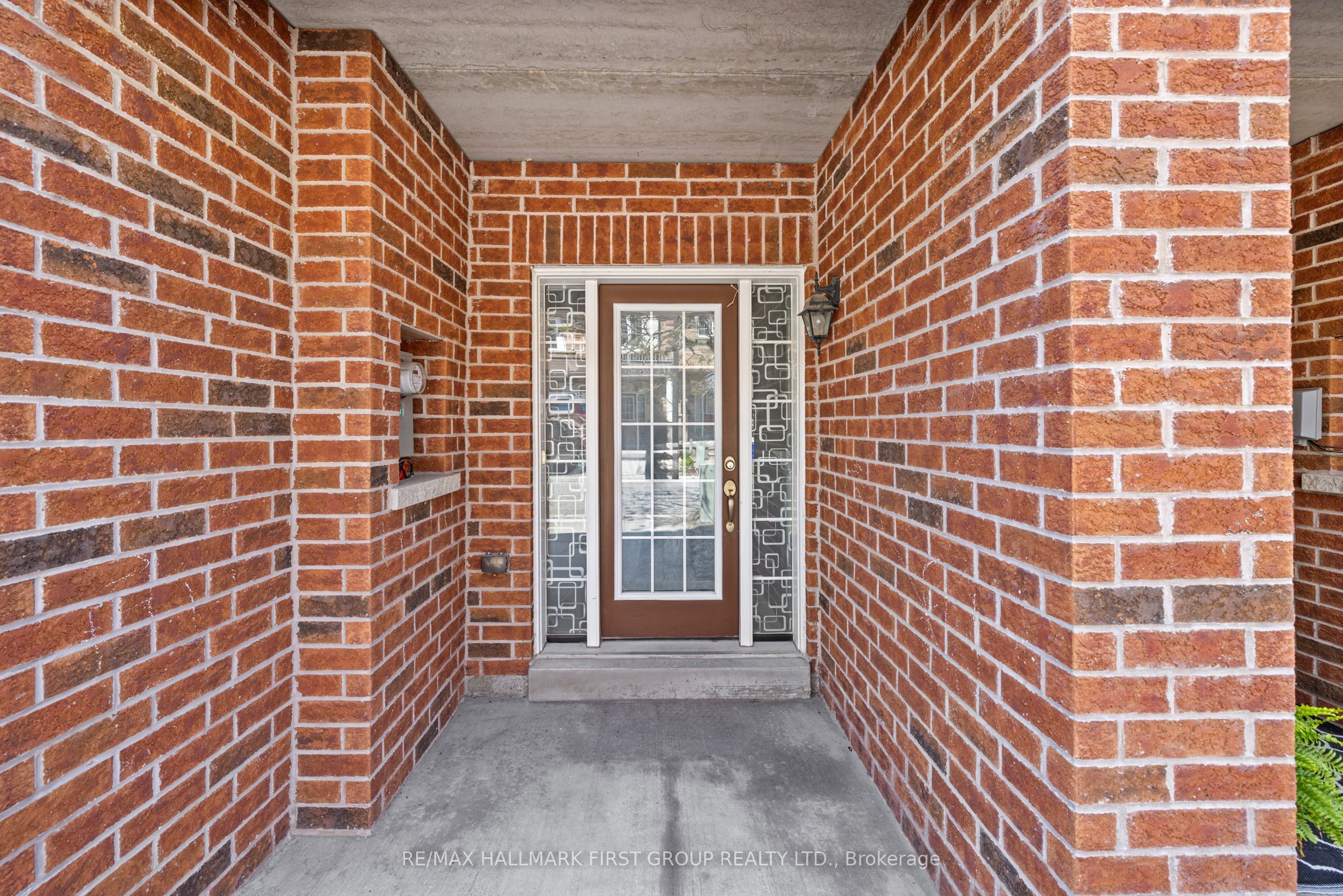 17 Edison Way