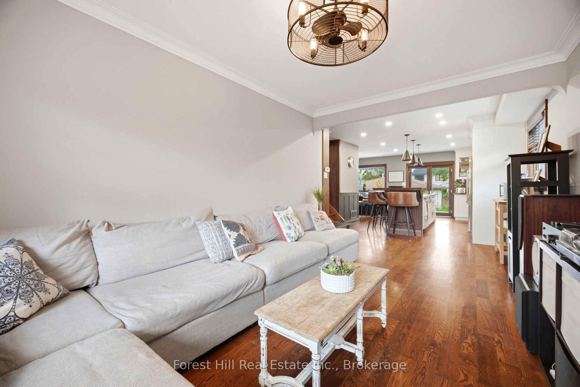 39 Broadview Avenue