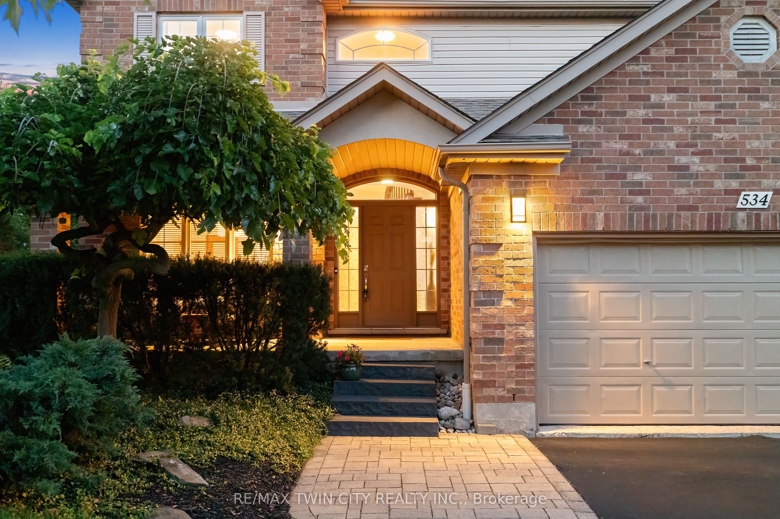 534 Birchleaf Walk
