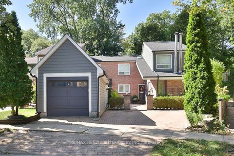 1106 Kos Boulevard Mississauga ON L5J 4L6