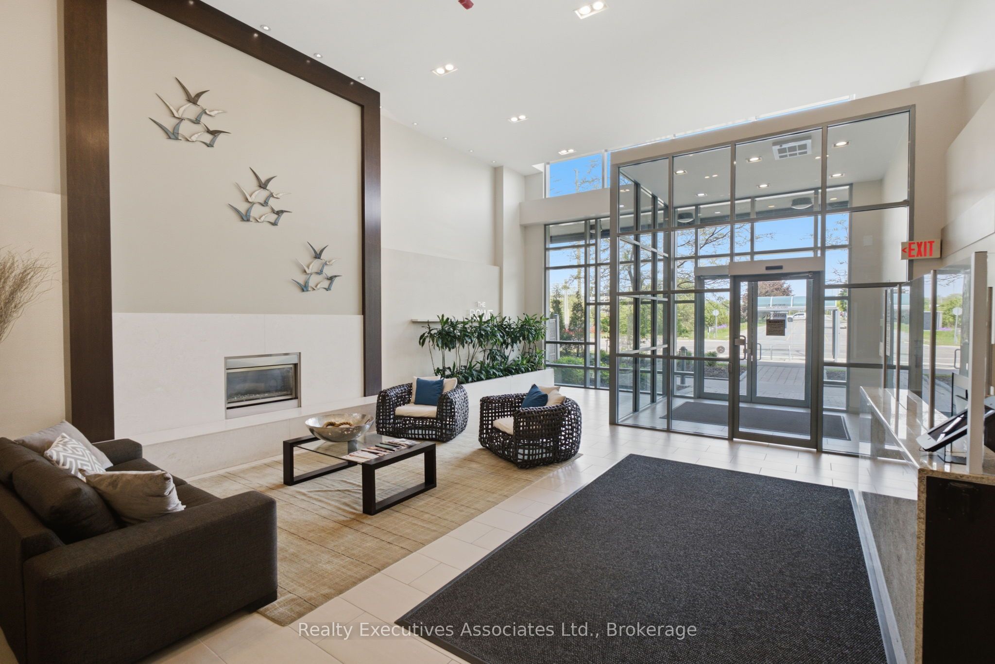 1600 Charles Street 911