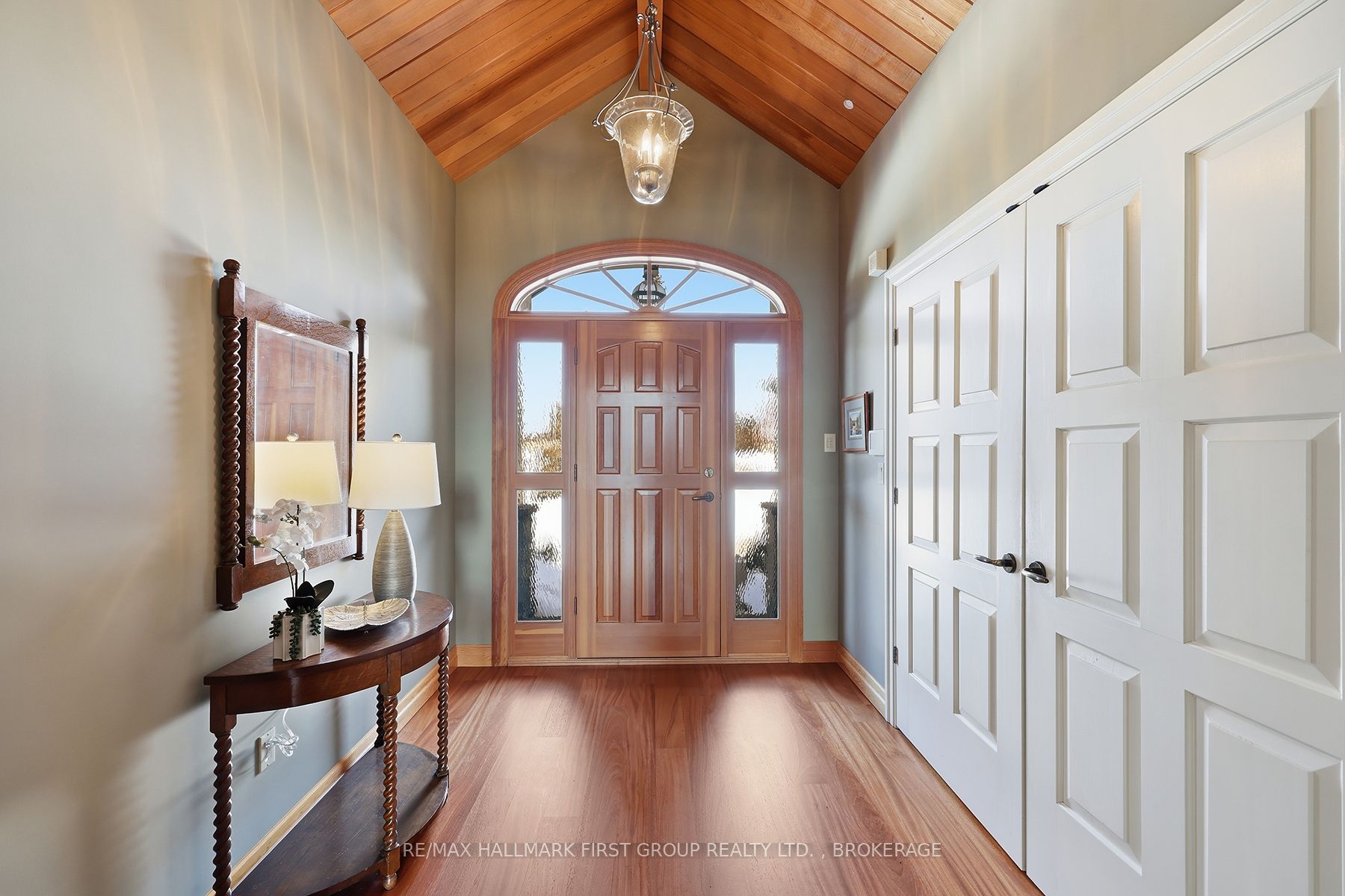 1201 Spinnaker Place