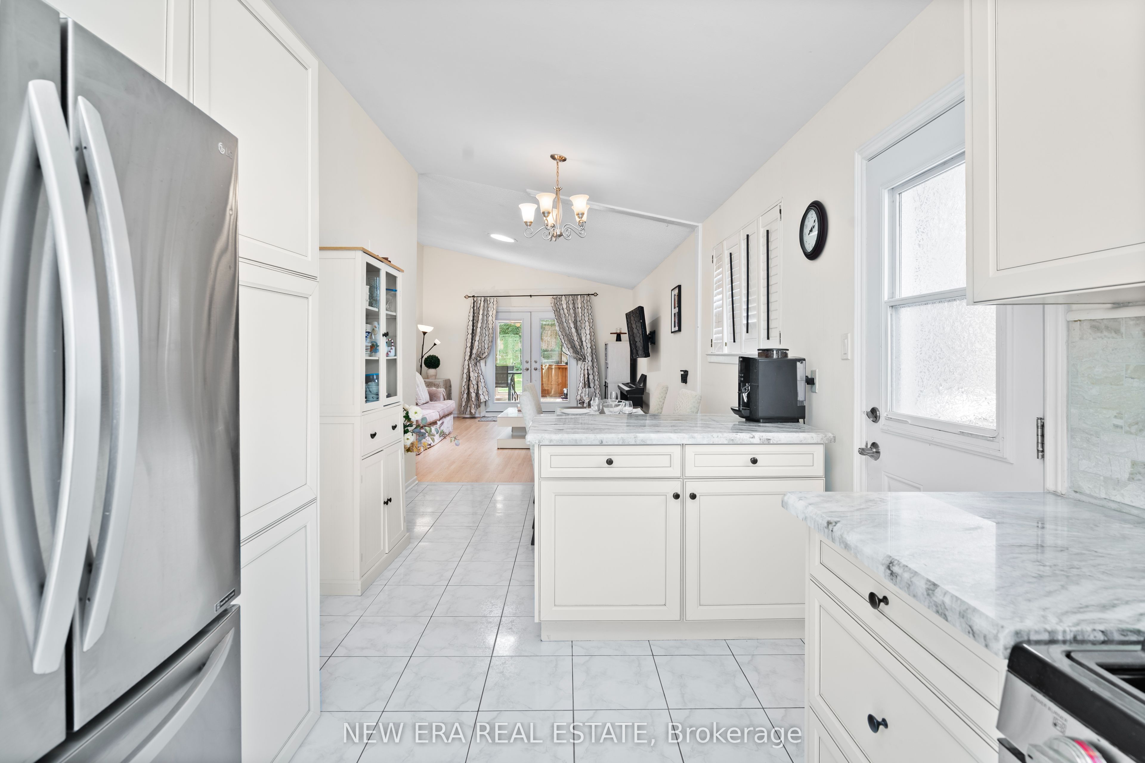 2598 Chalkwell Close