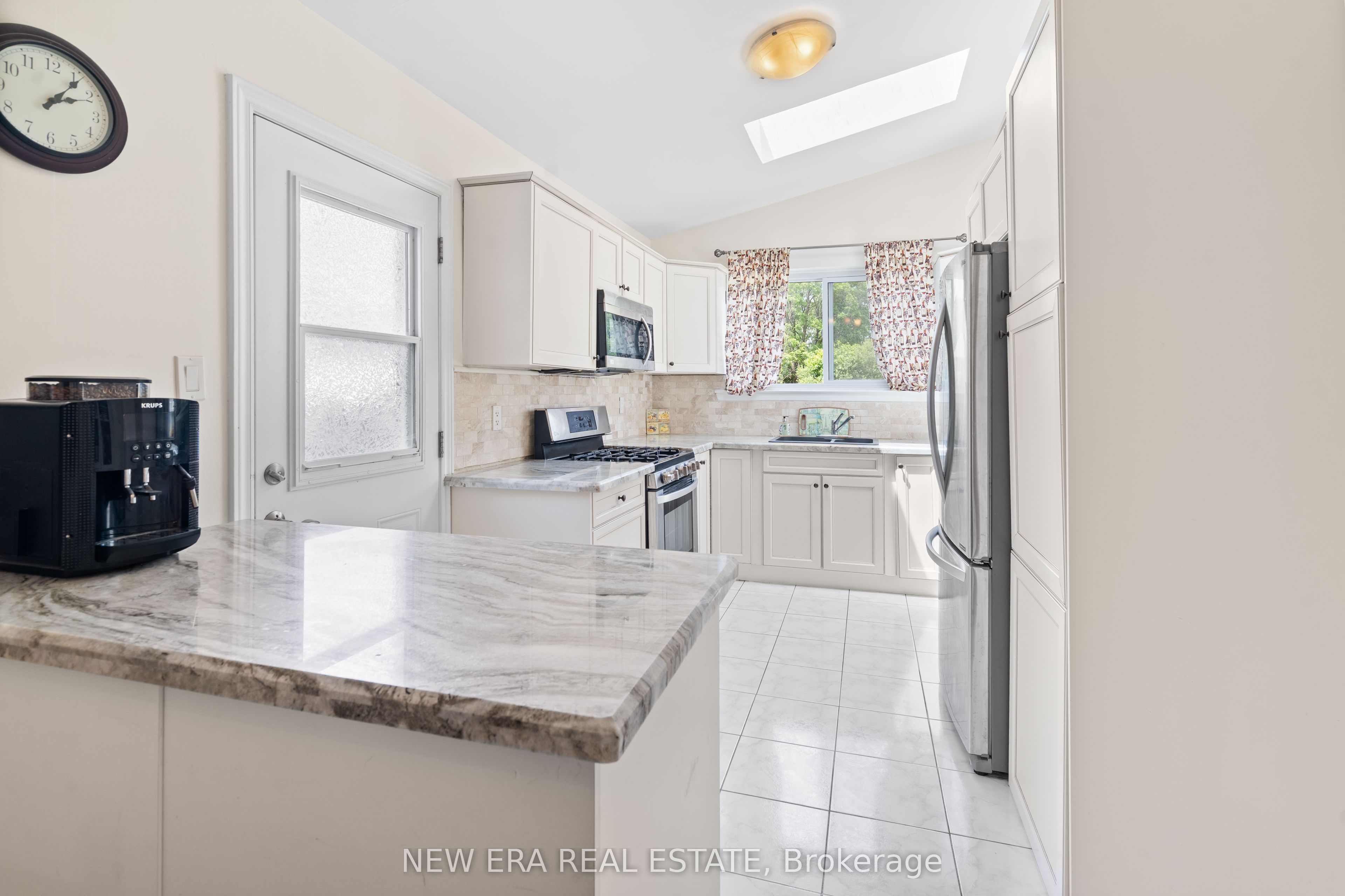2598 Chalkwell Close