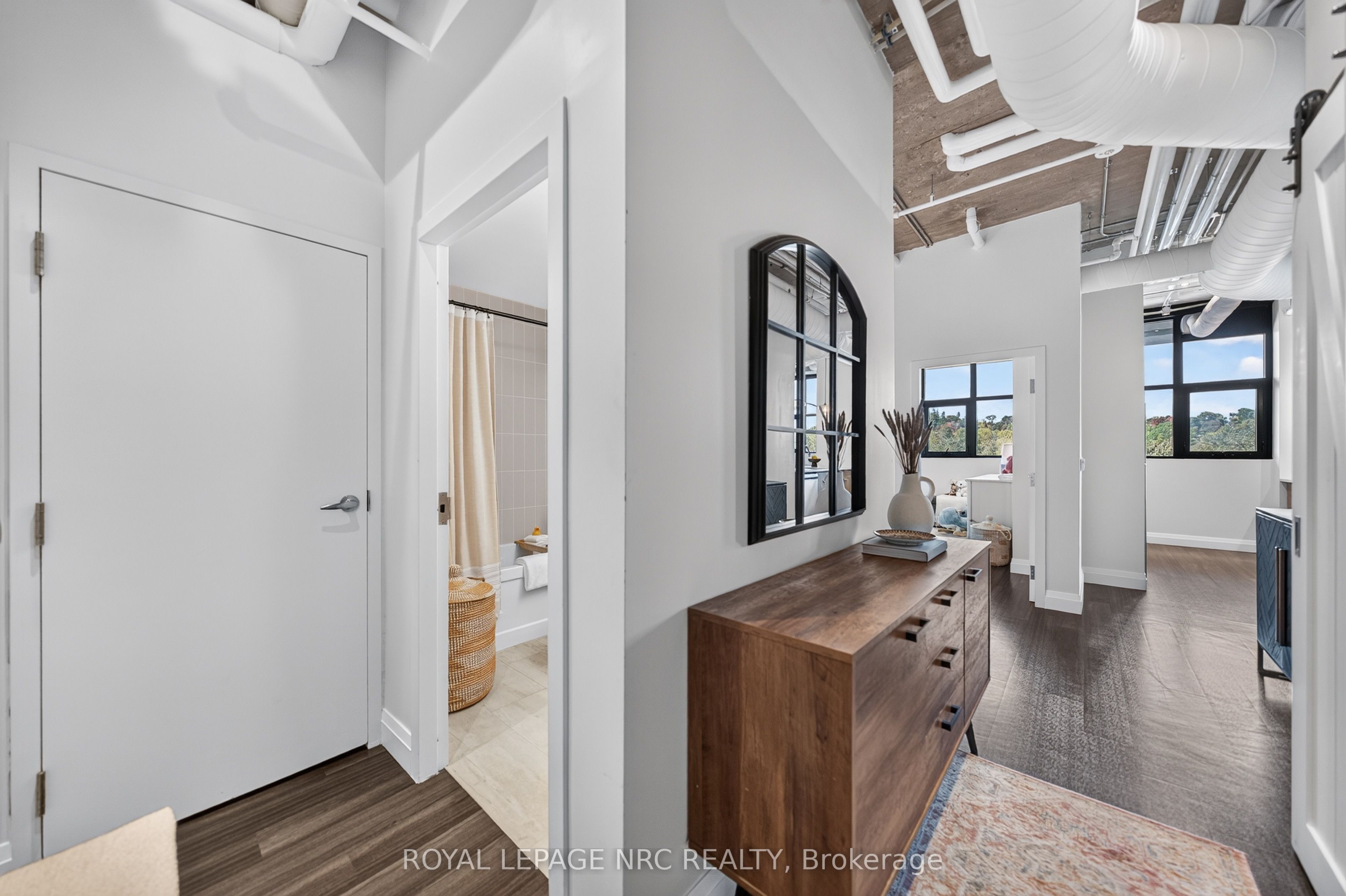 120 Huron Street 418
