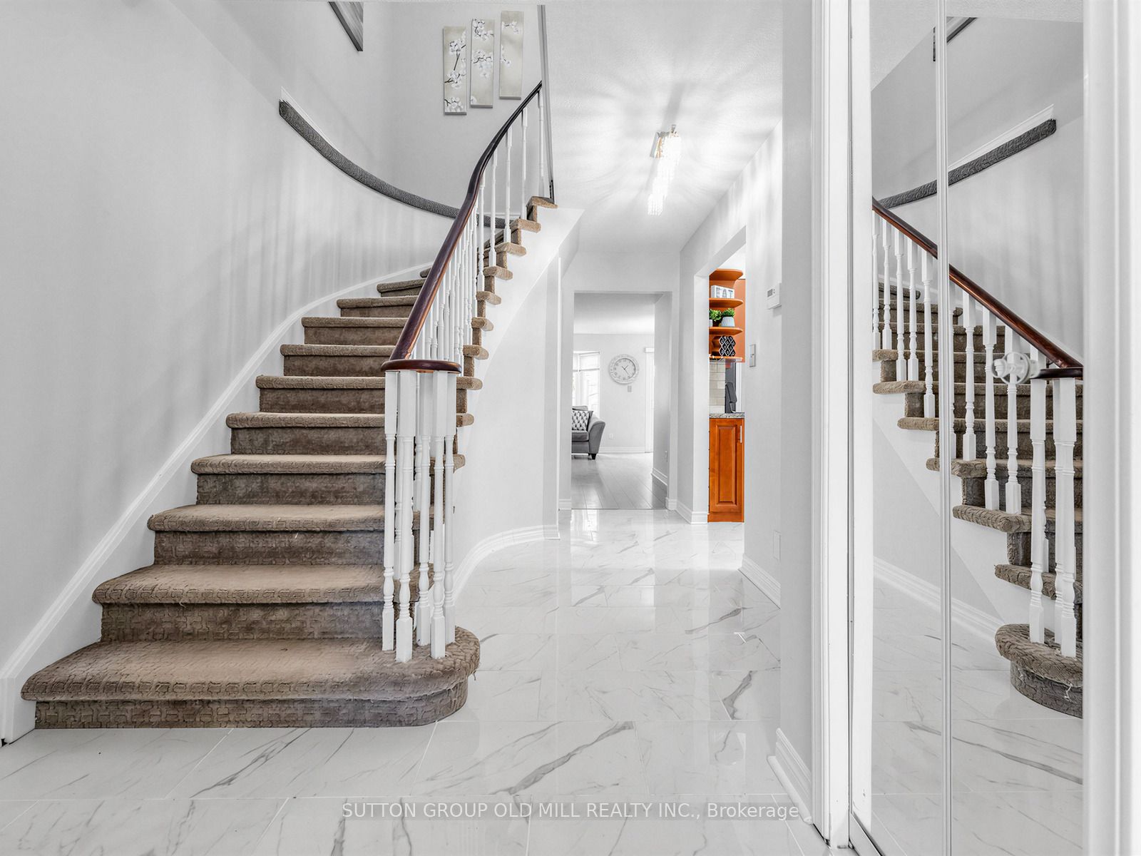 1629 Dewberry Crescent