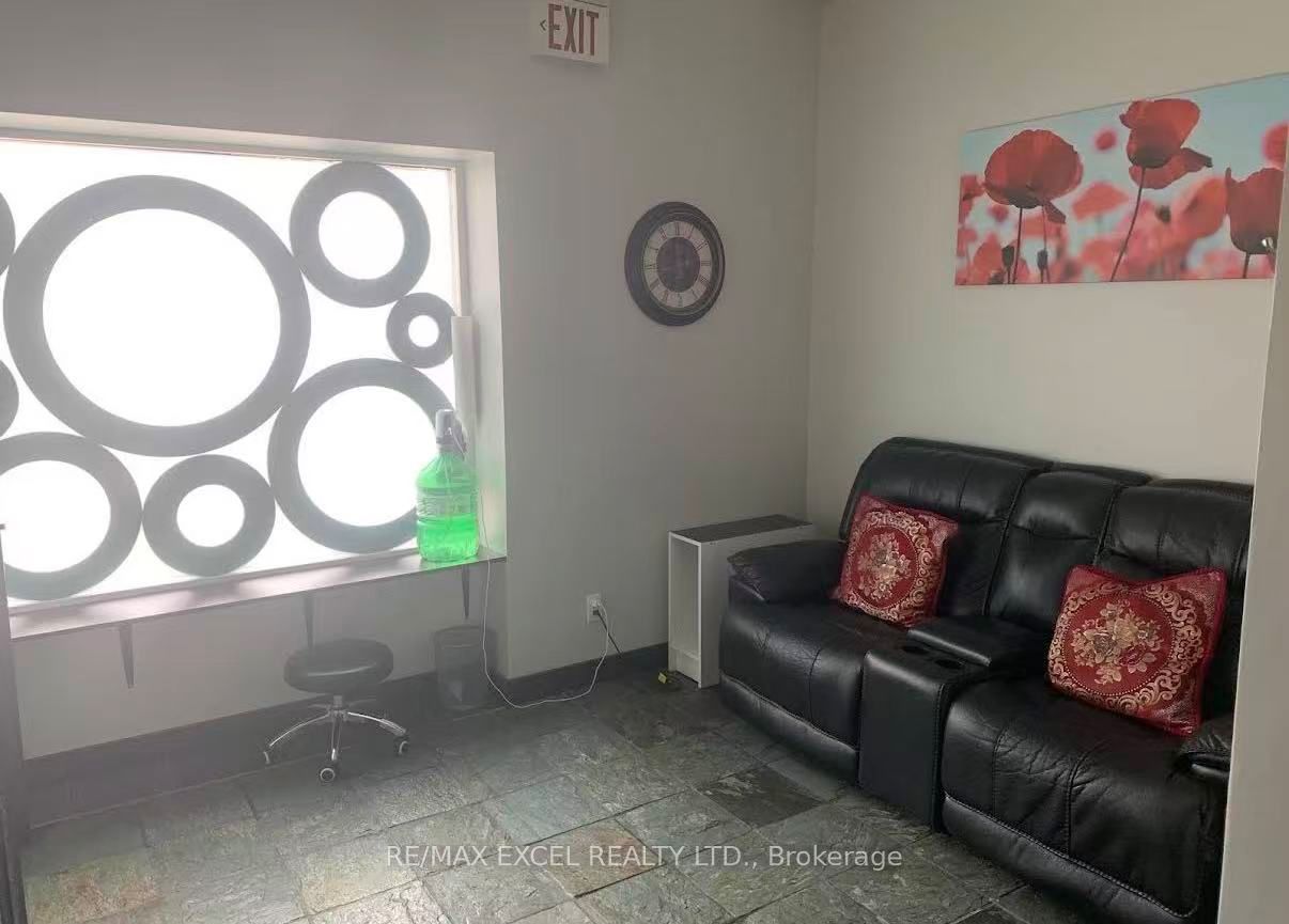 888 Dundas Street E B2-A2&4