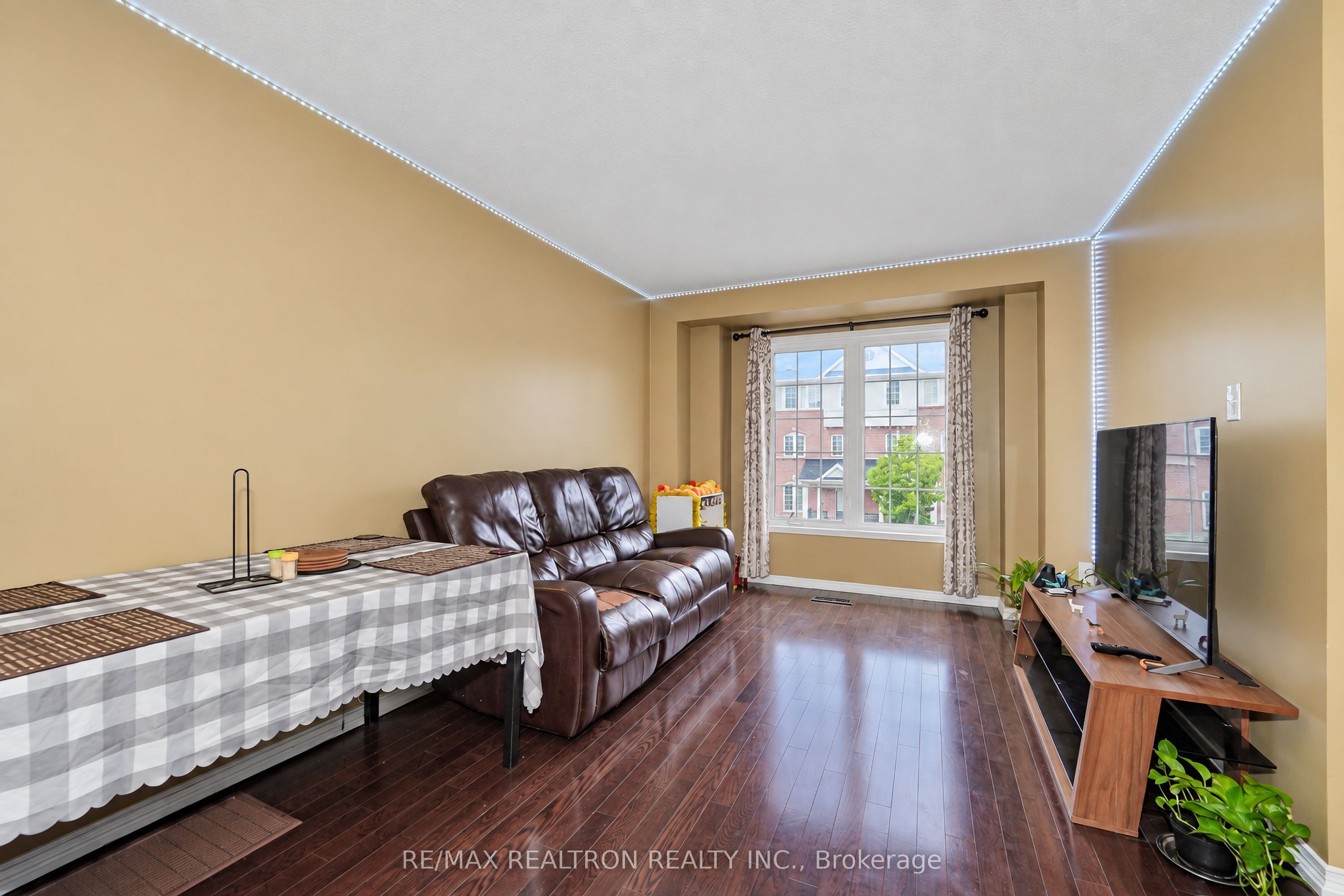 15 Blunden Road