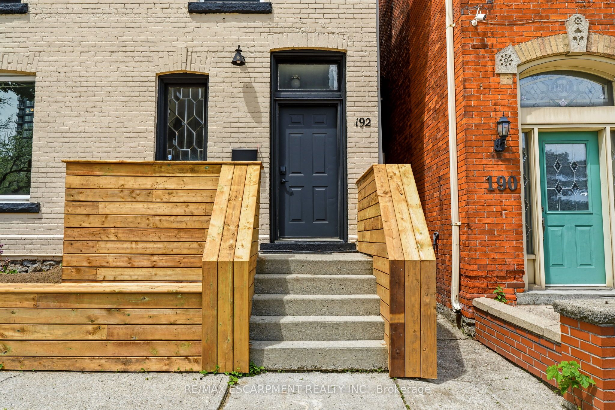 192 Catharine Street