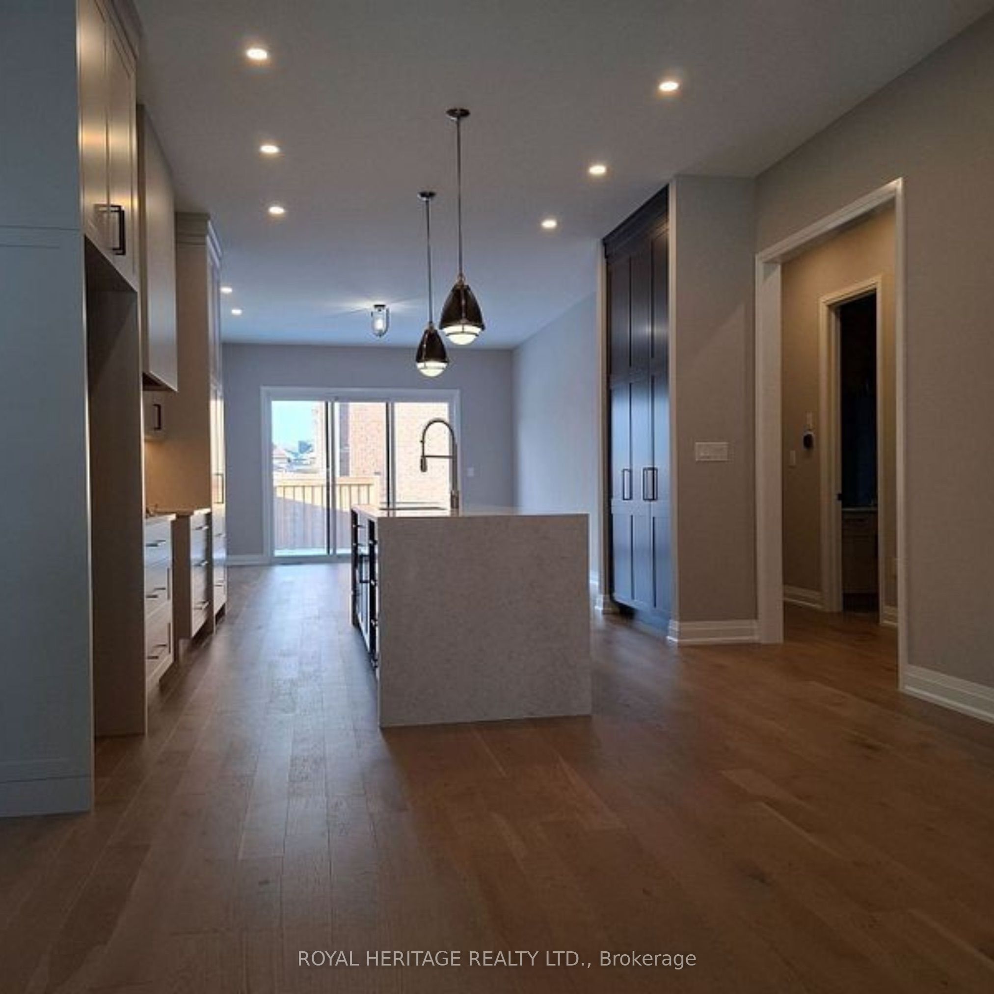 8 St Augustine Drive