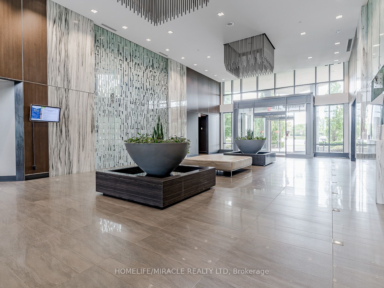 215 Sherway Gardens Road 1606