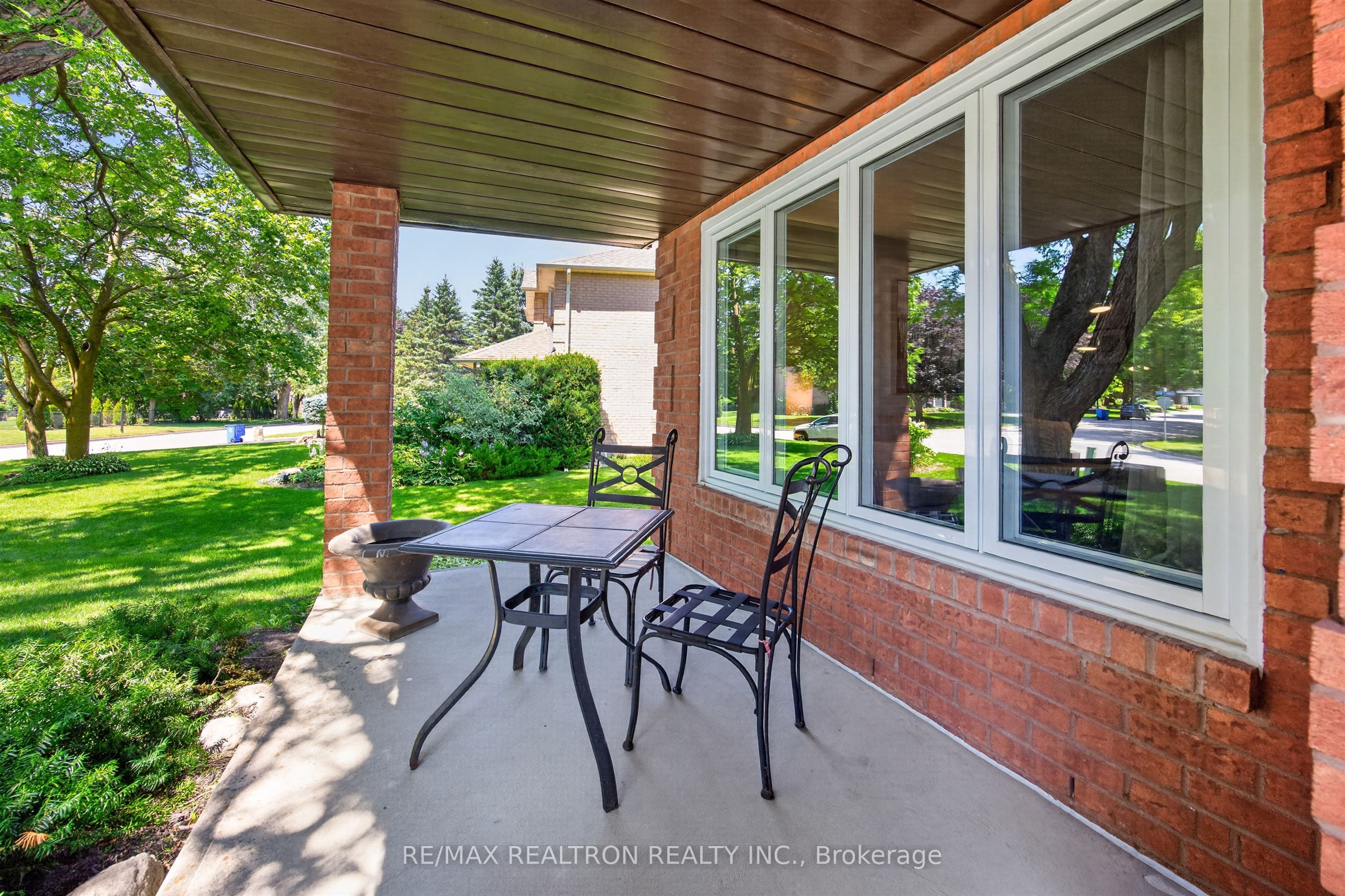 47 Maple Way