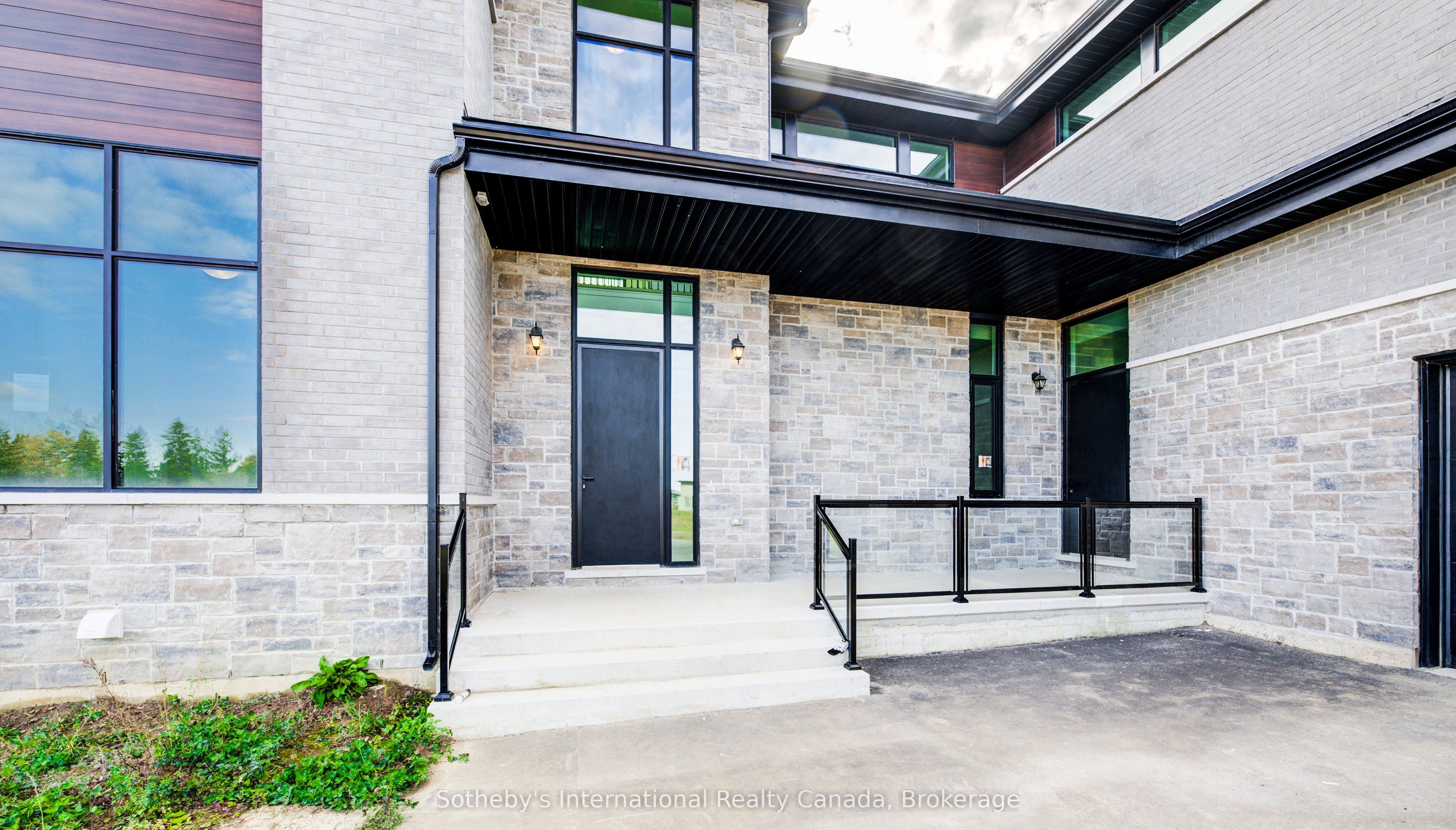 6 Sugarbush Court