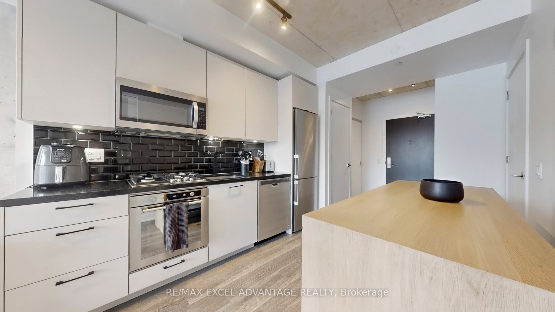 55 Ontario Street 602
