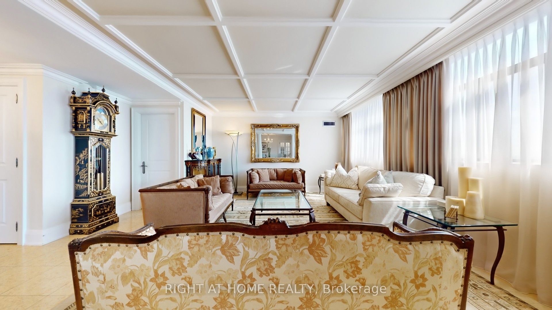 100 Antibes Drive 2805