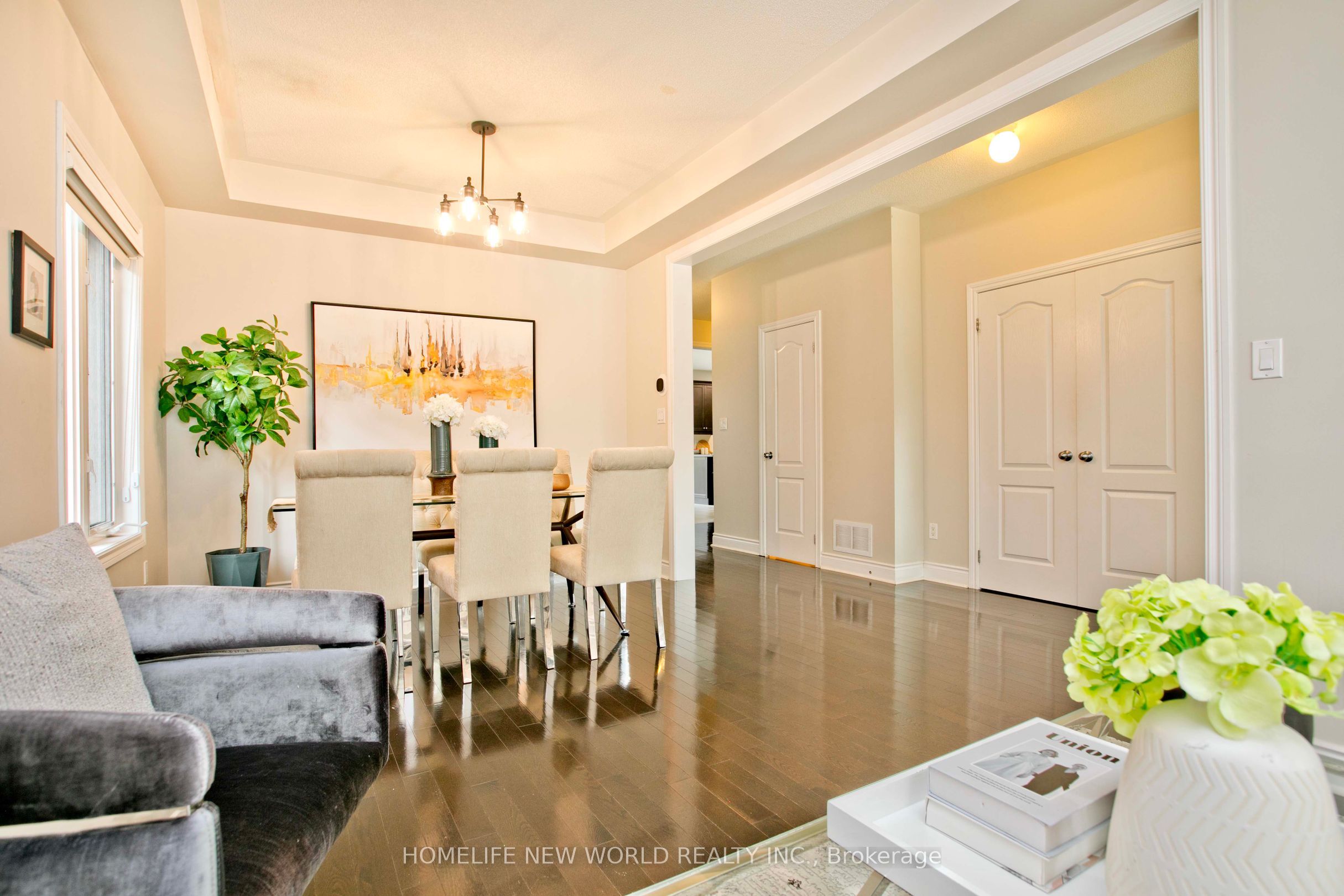 1015 Ralston Crescent