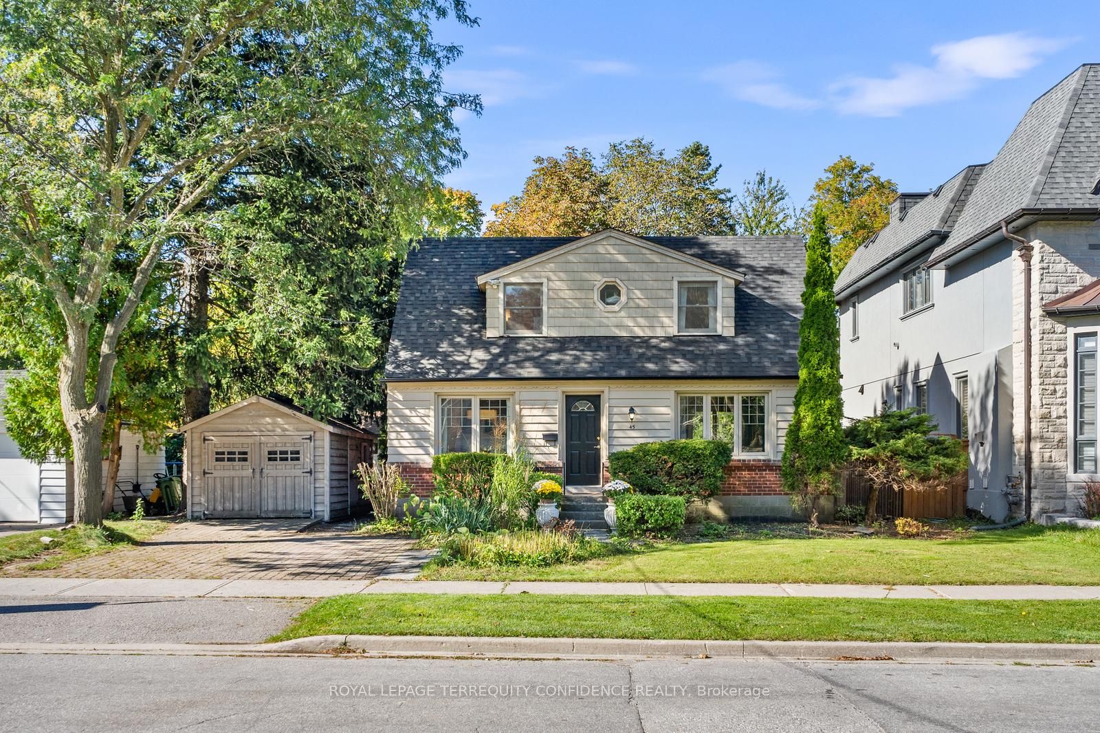 45 Glenborough Park Crescent