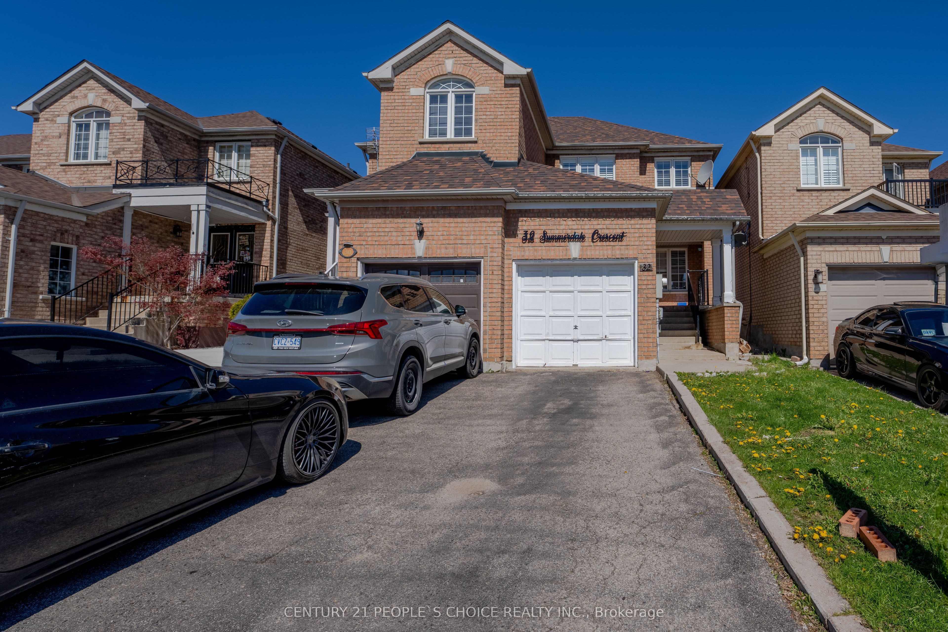 32 Summerdale Crescent