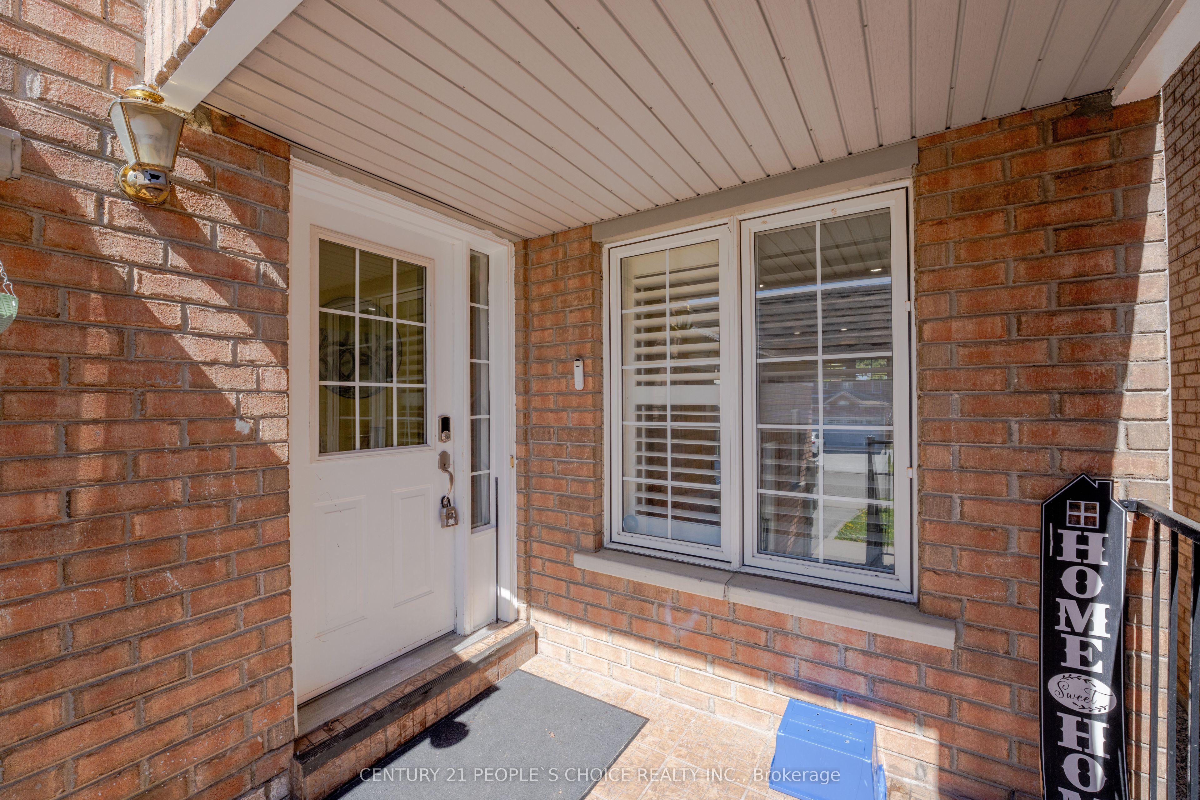 32 Summerdale Crescent