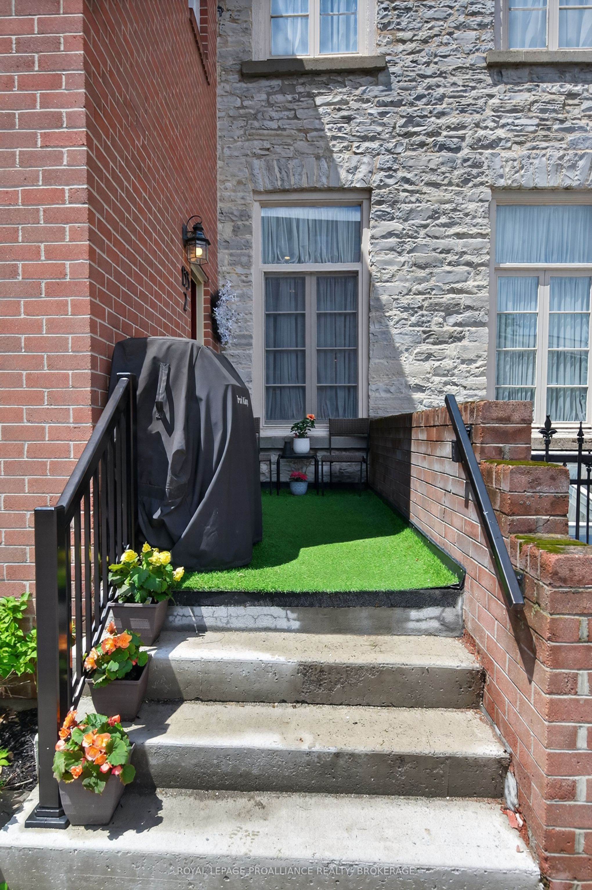 133 King Street E 2