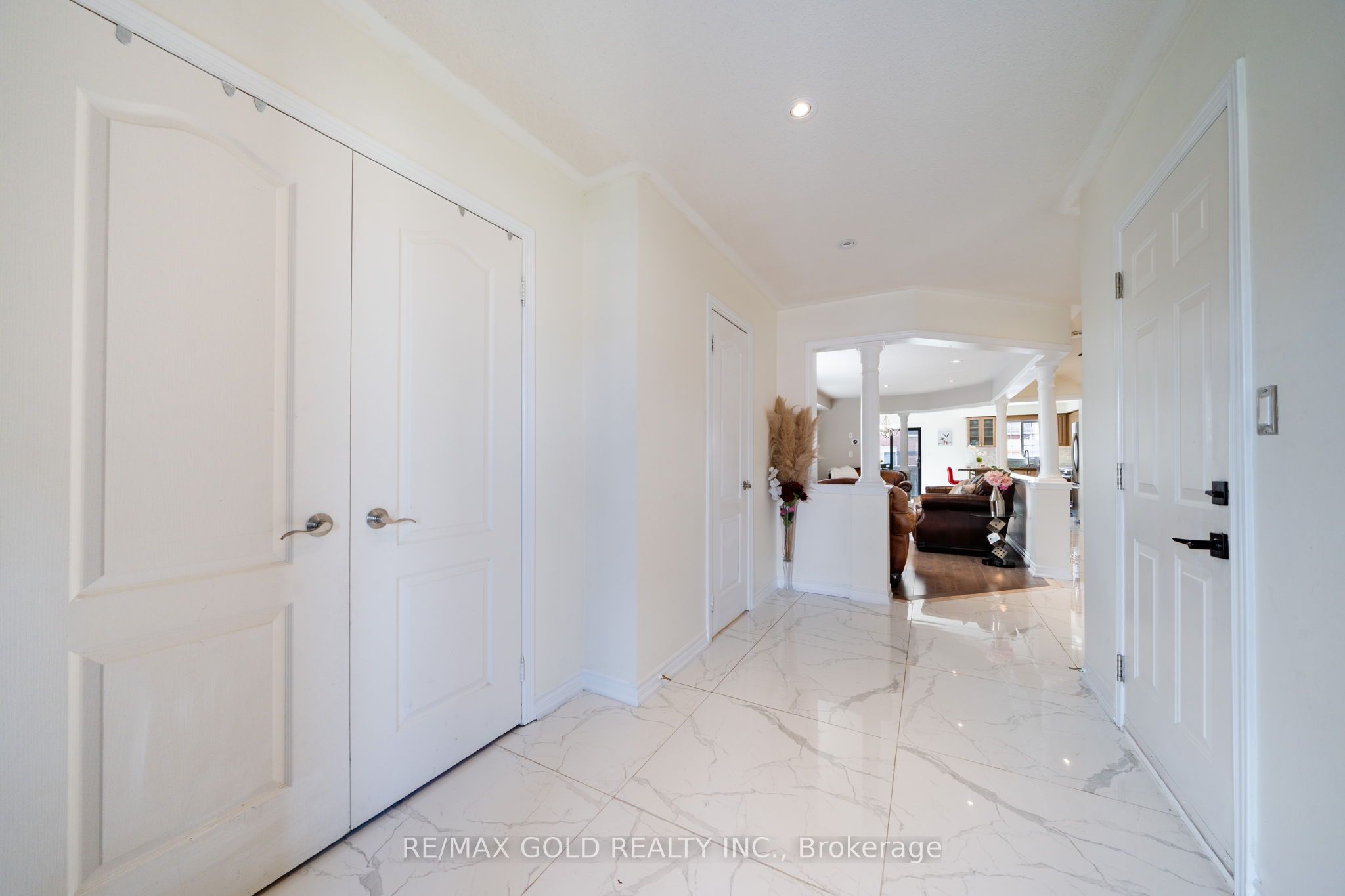19 Spring Valley Court