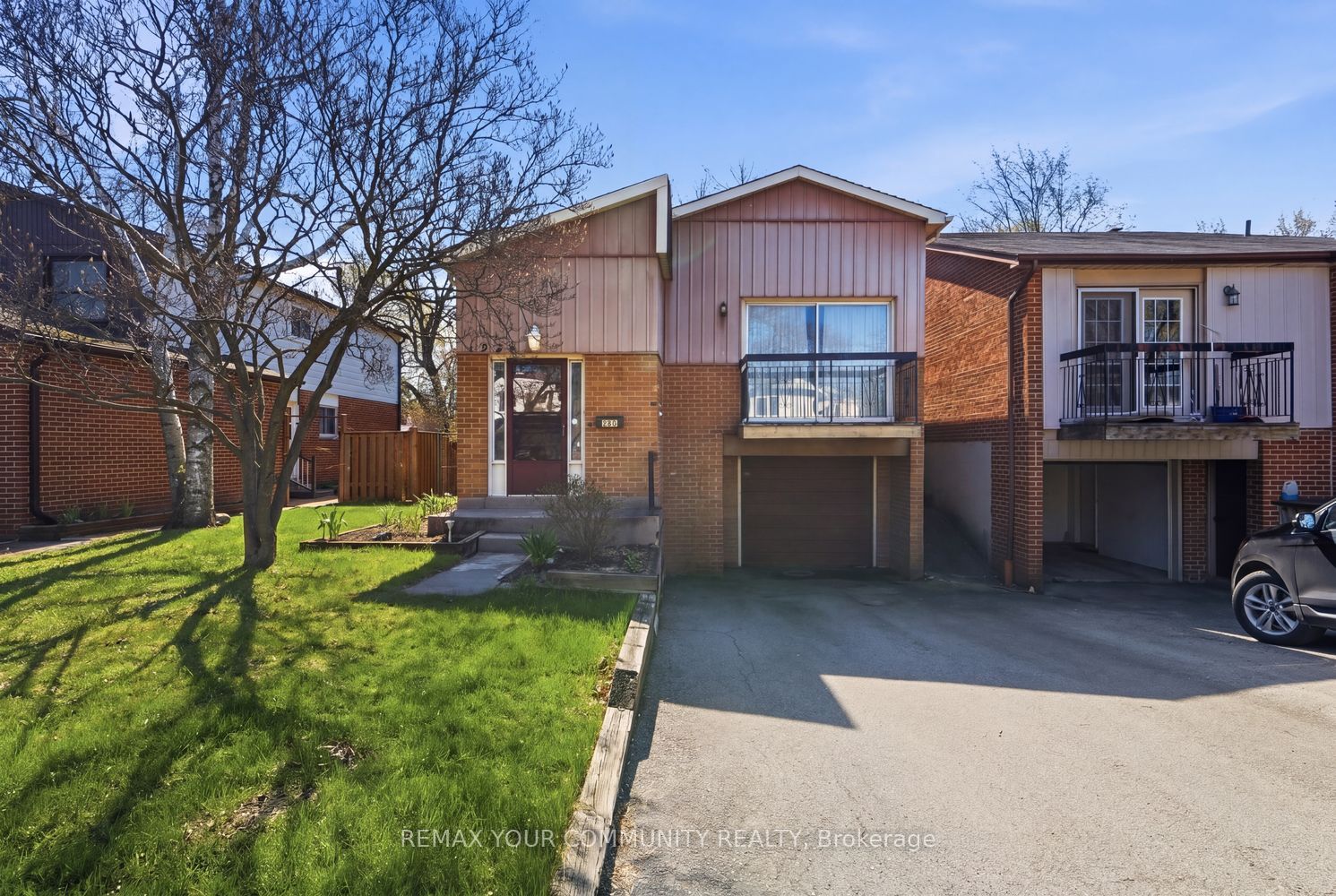 1238 Consort Crescent