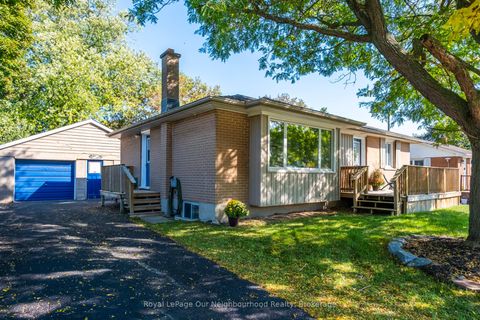 205 Lee Avenue Whitby ON L1N 5L3