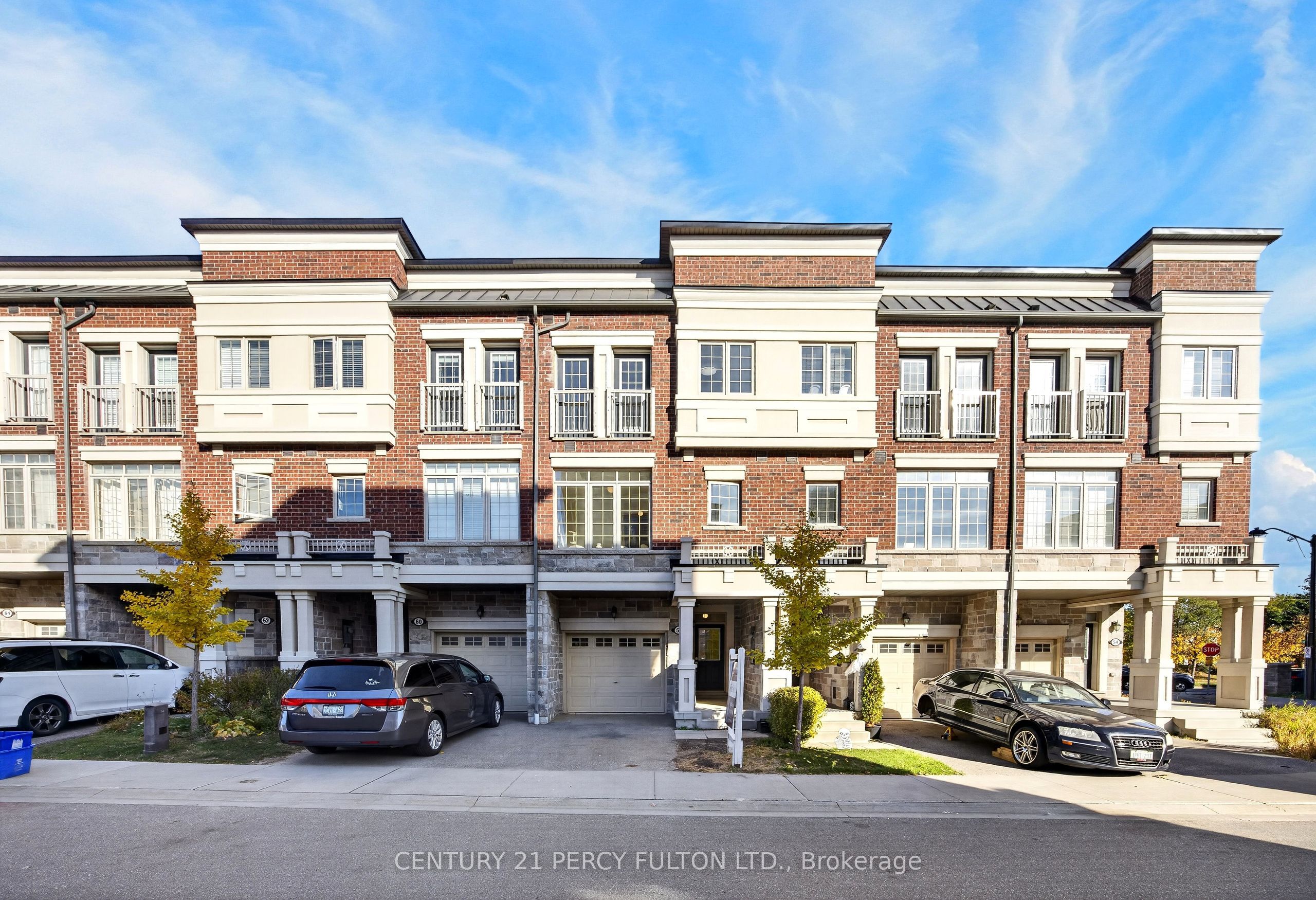 58 Harwood Avenue N