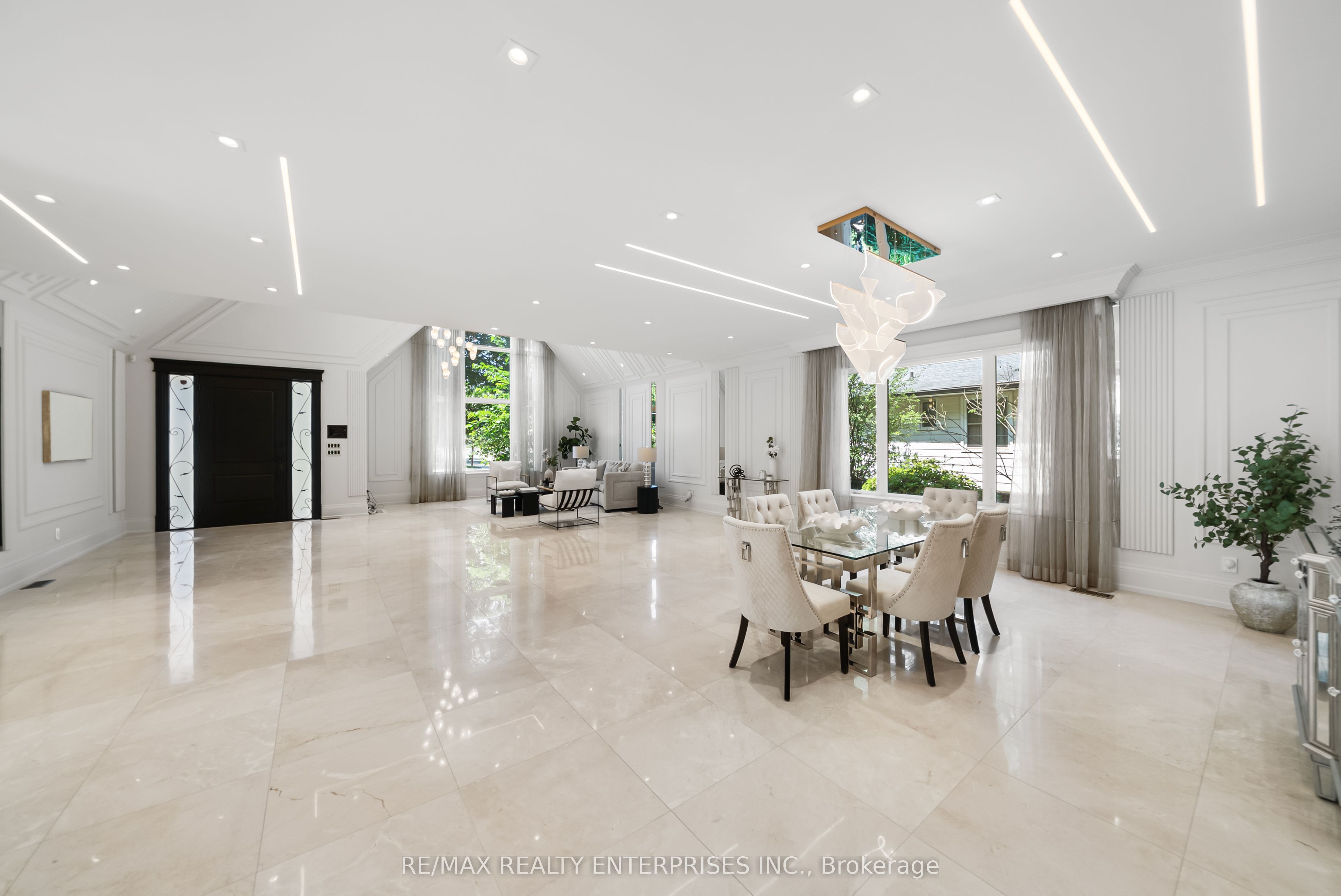 3168 Lakeshore Road W