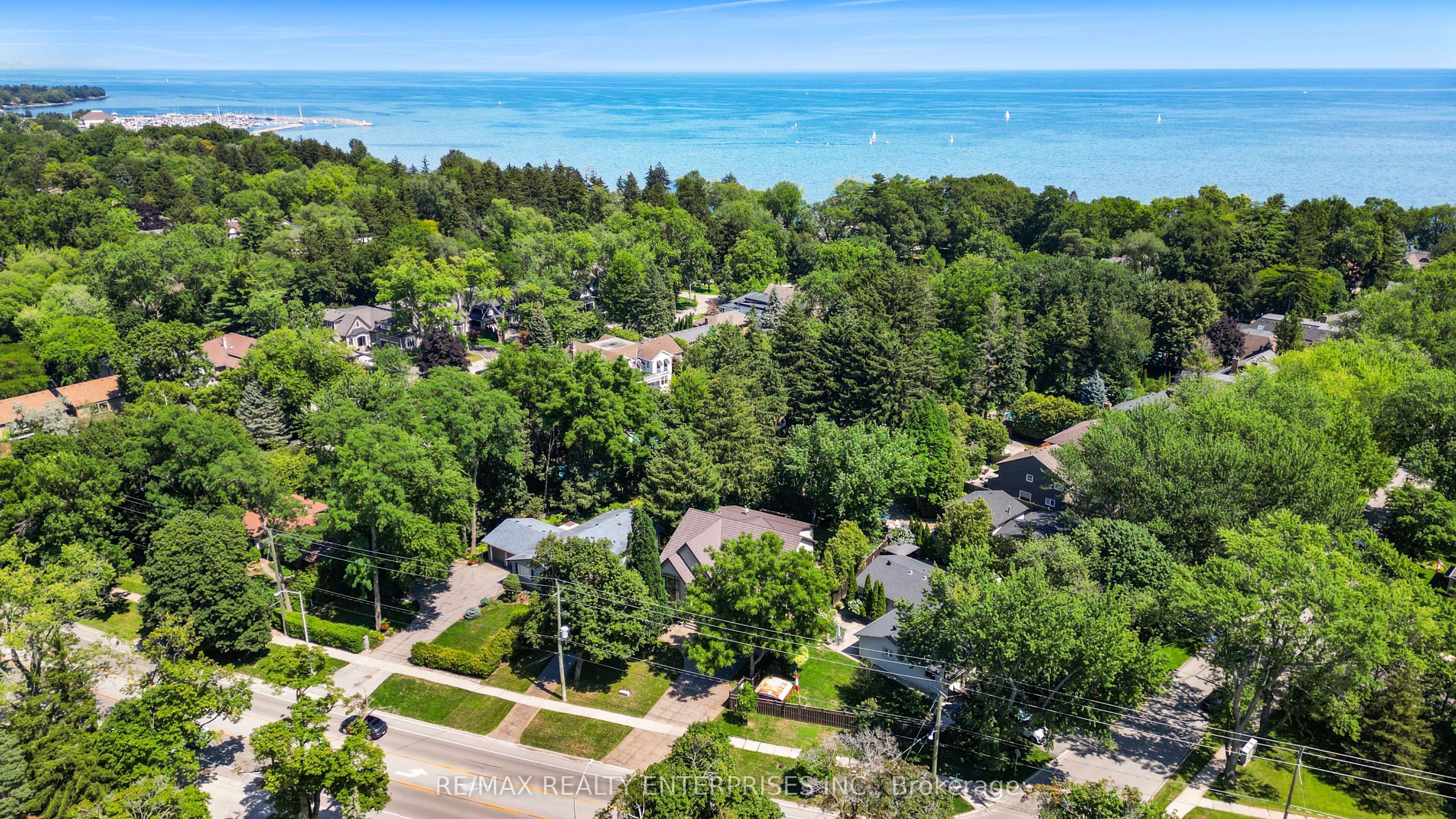 3168 Lakeshore Road W