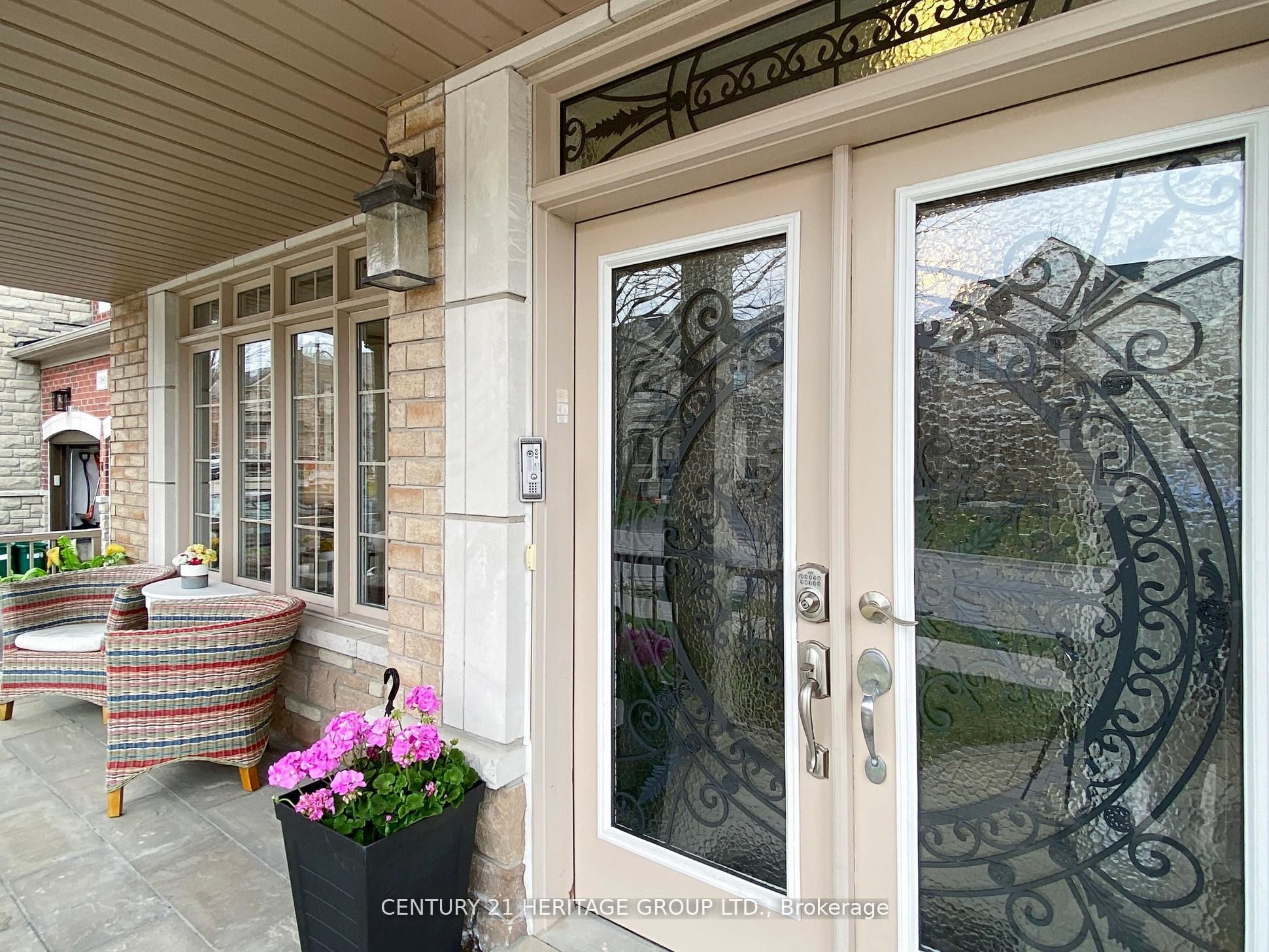 1062 Blackhall Crescent