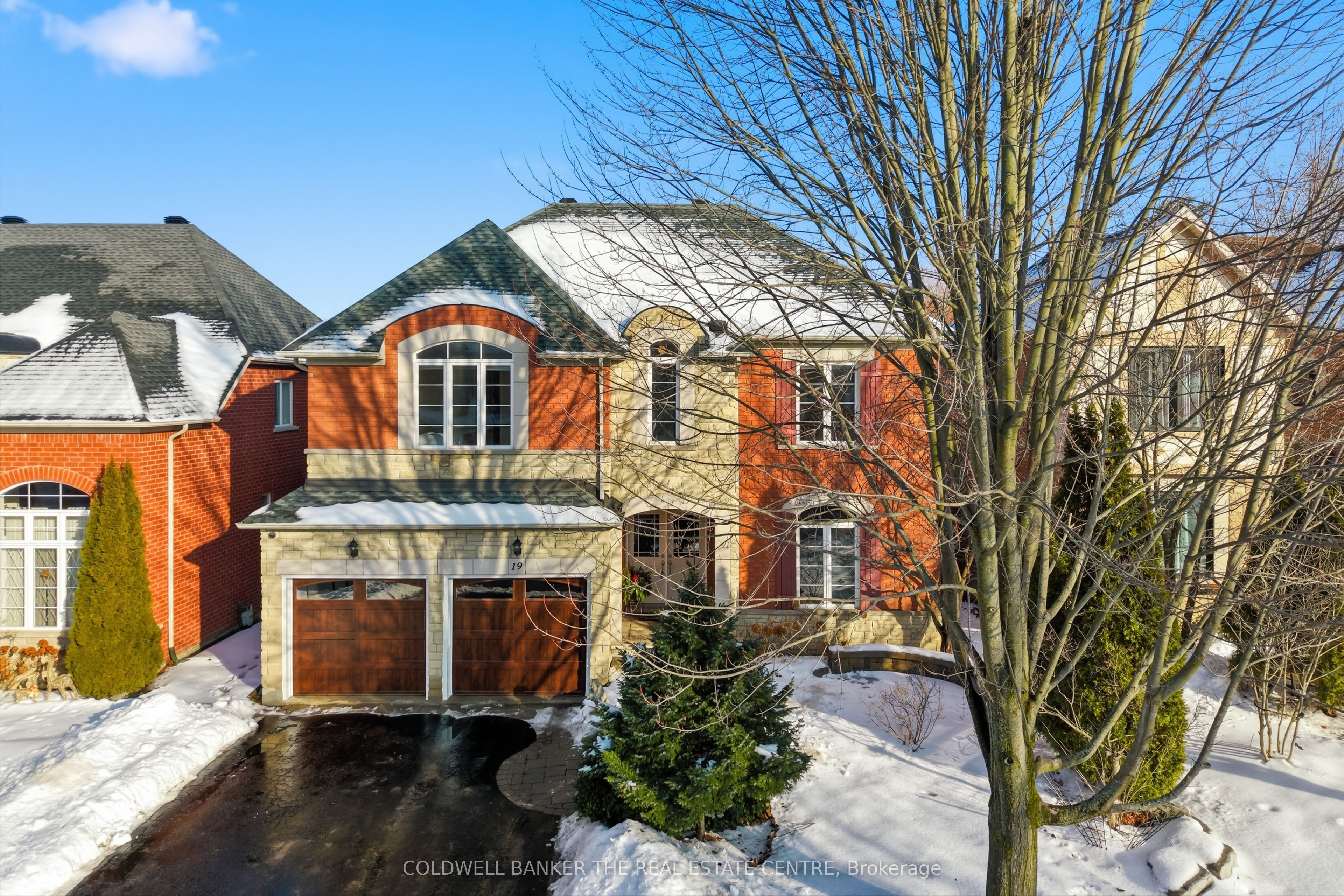 19 Deerhorn Crescent