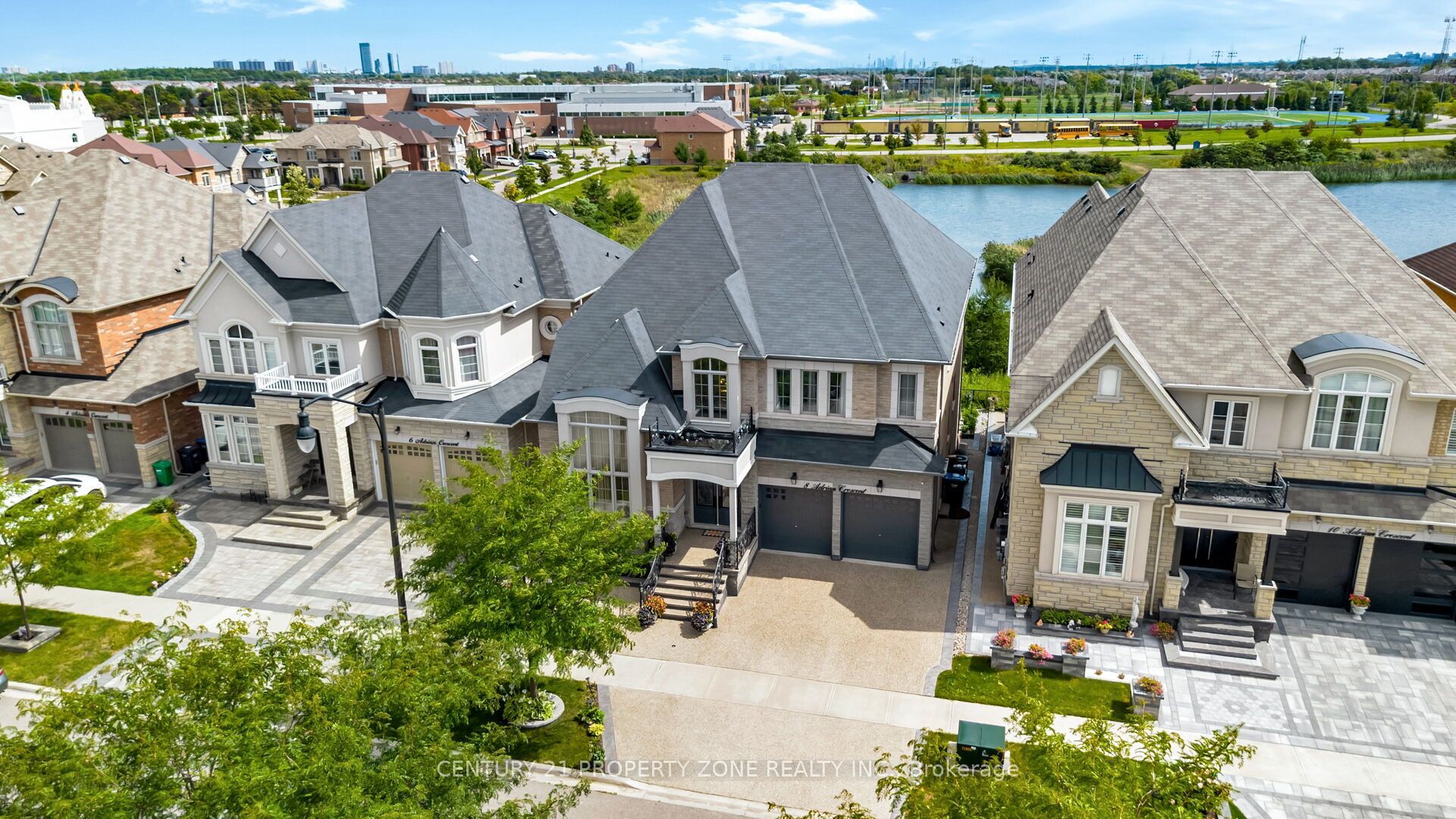 8 Adrian Crescent