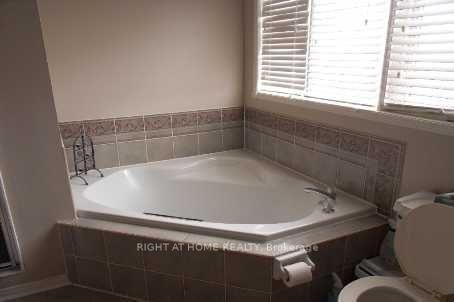 377 Turnberry Crescent