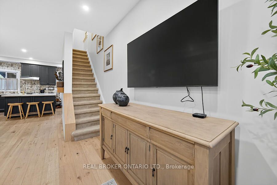 58 East Bend Avenue N