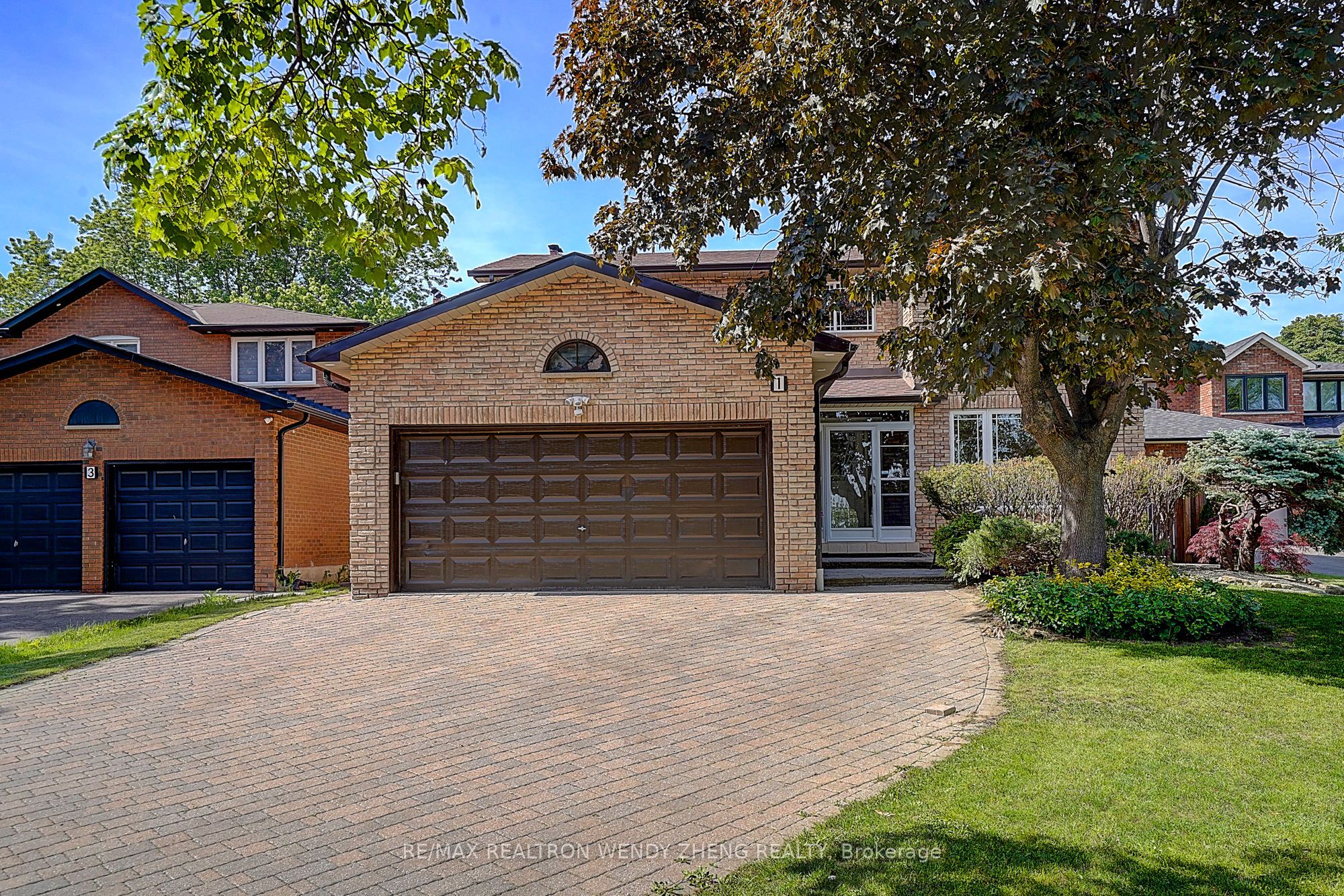 1 Evergreen Crescent