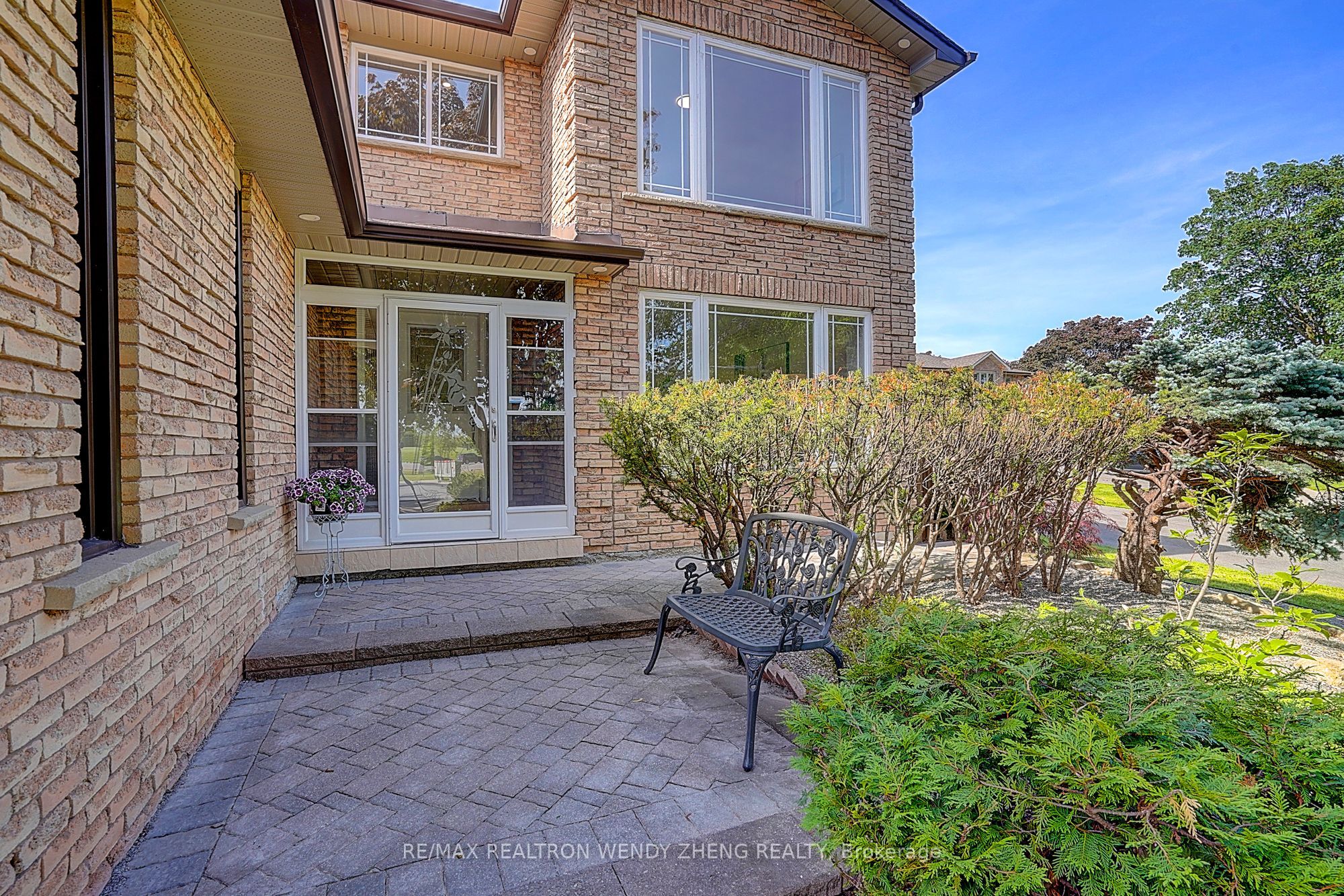 1 Evergreen Crescent