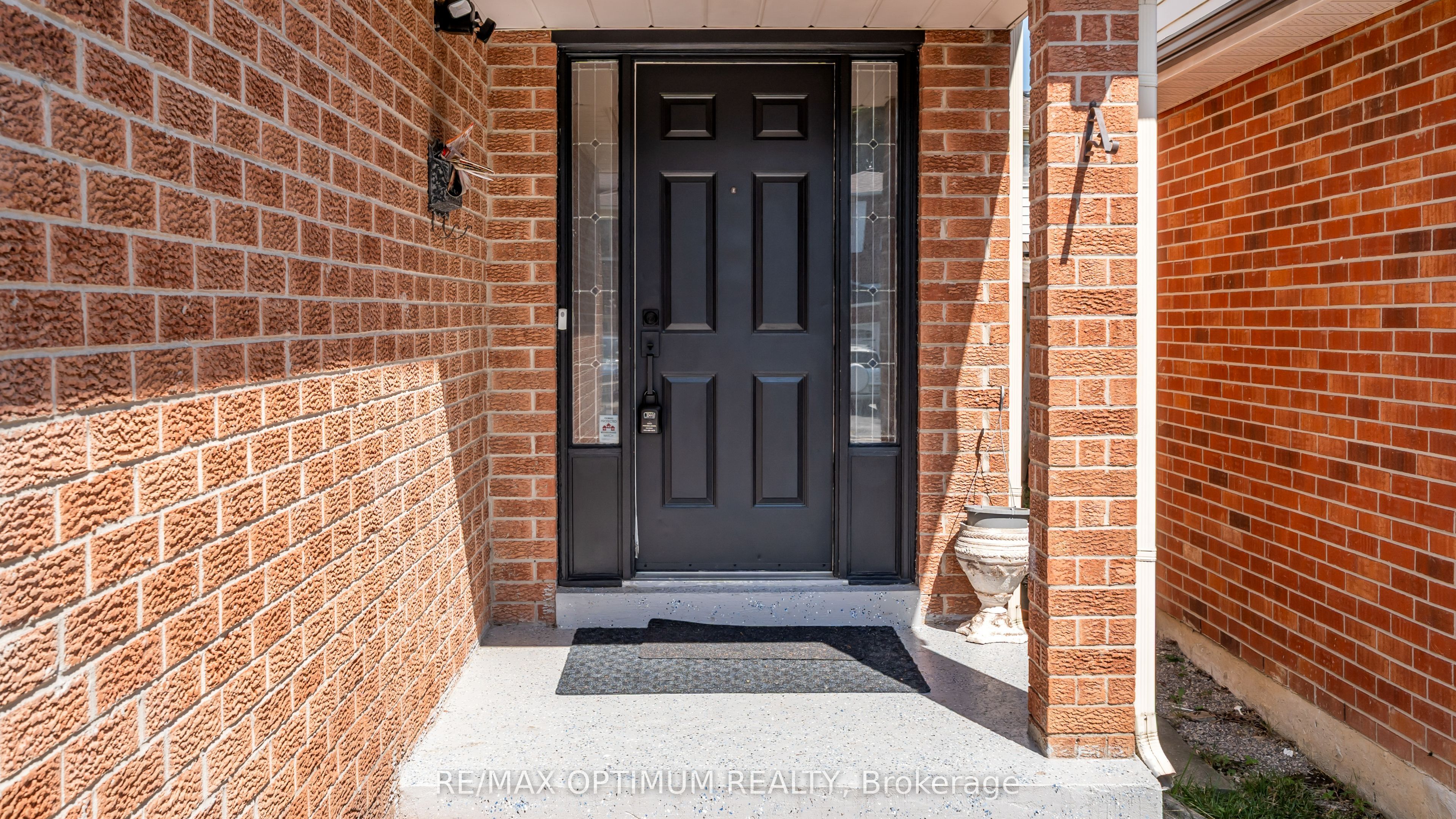4 Lawnview Court
