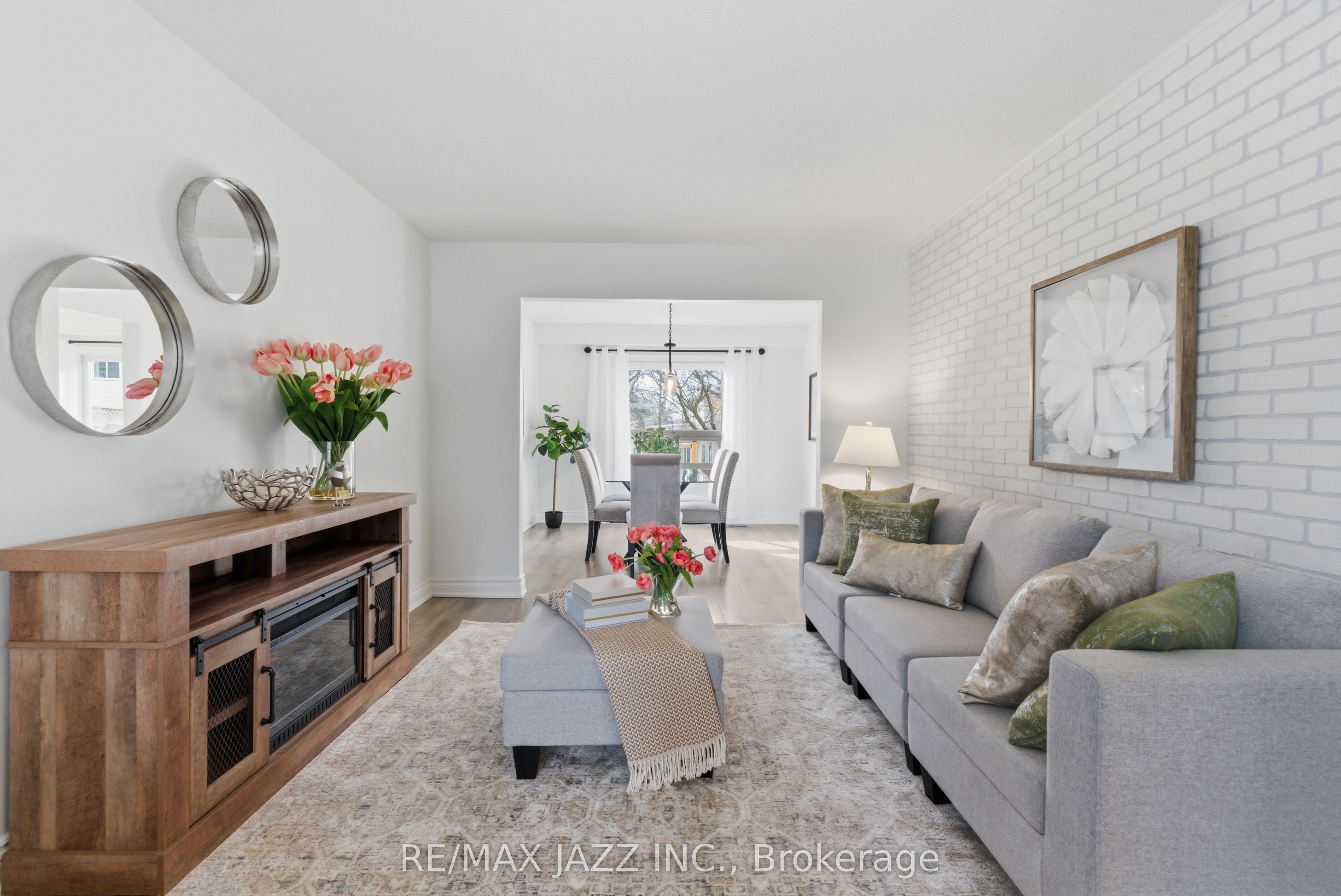 222 Sandringham Drive